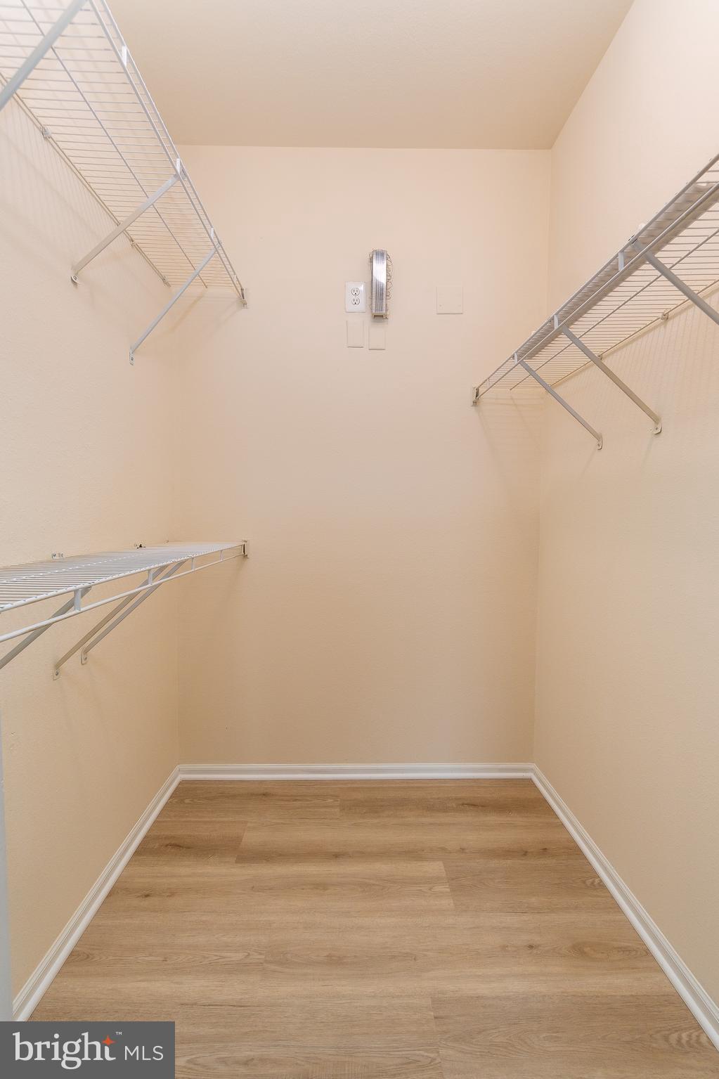 GATES OF MCLEAN - Residential