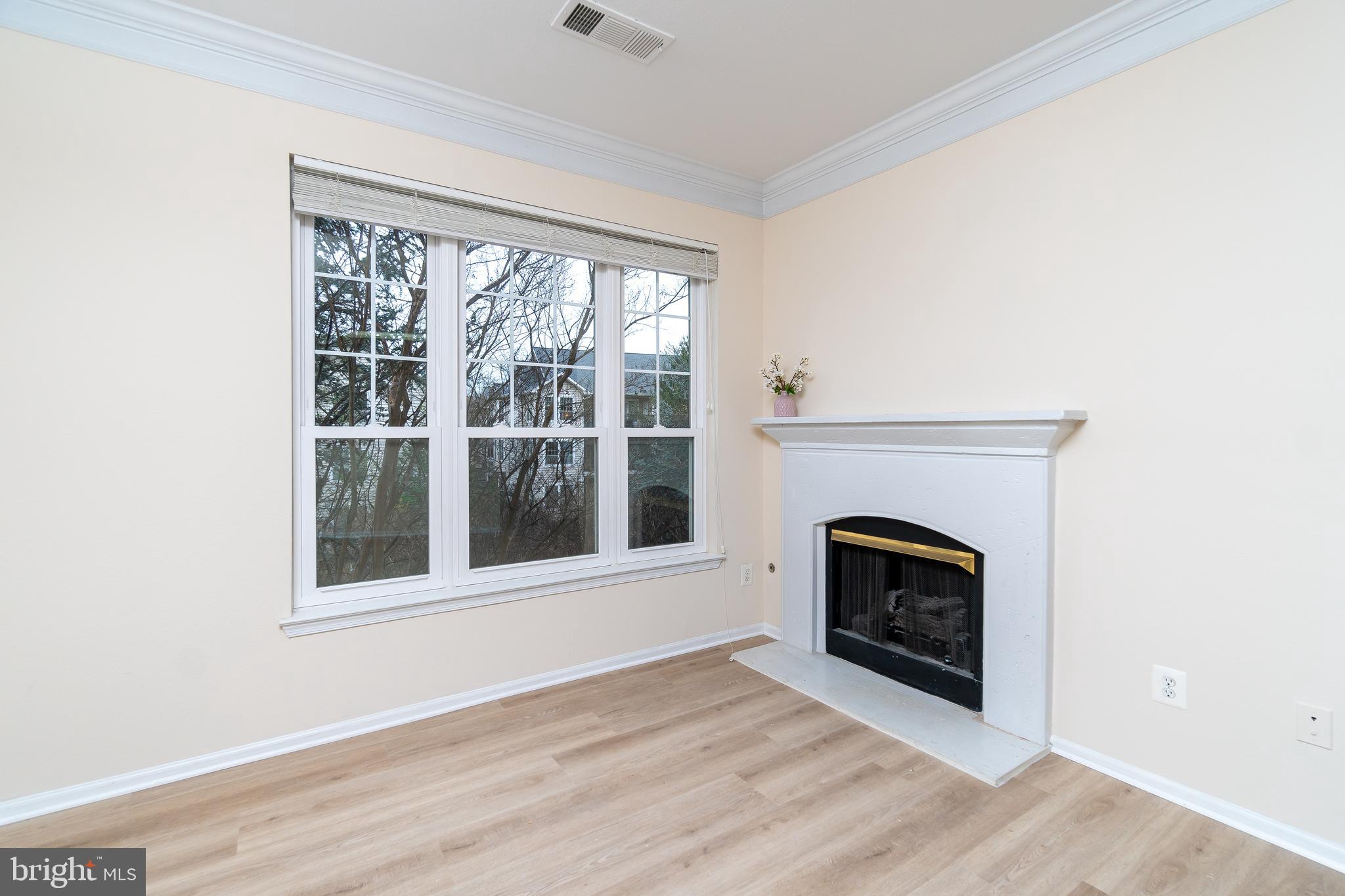 GATES OF MCLEAN - Residential