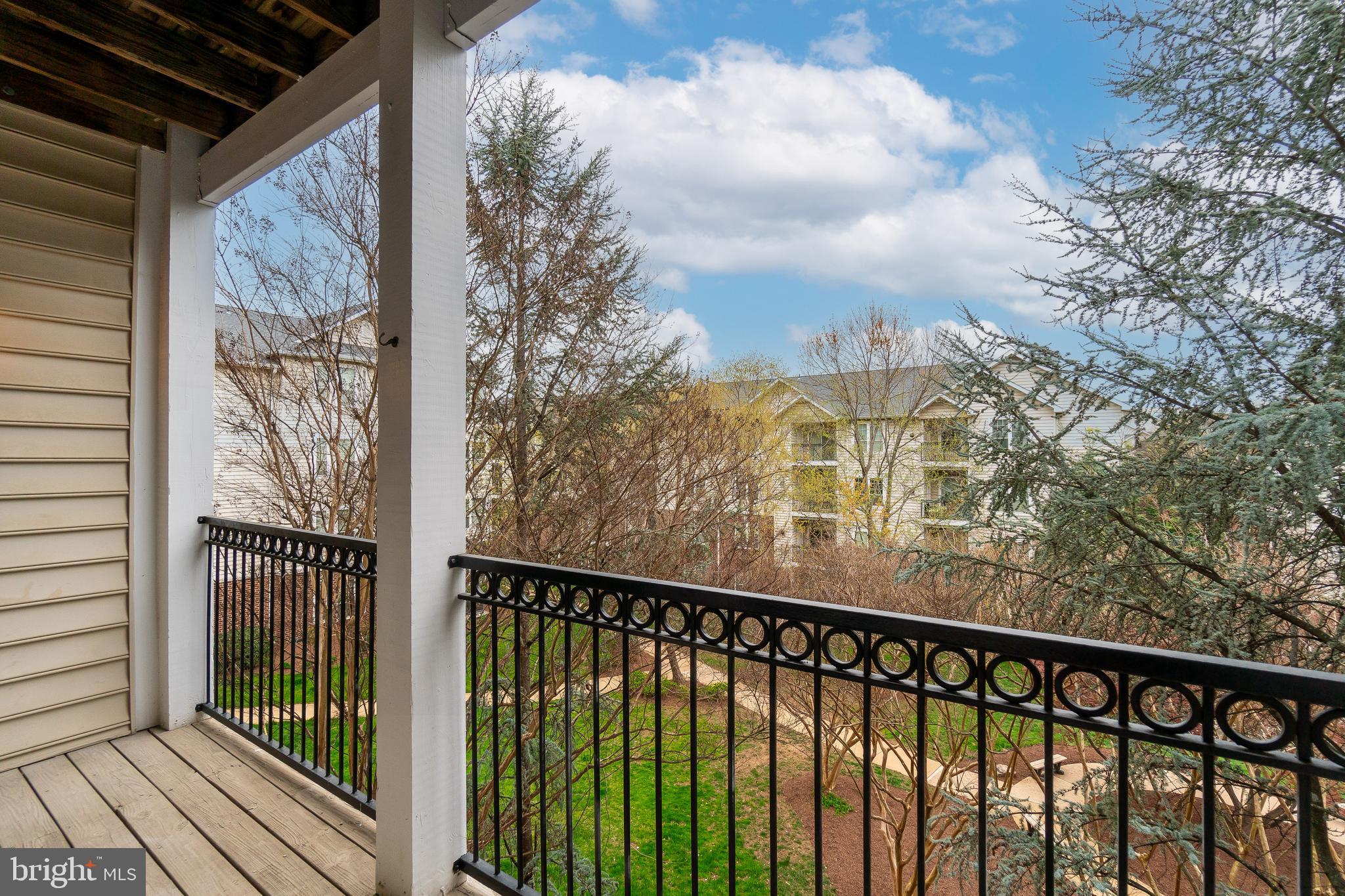 GATES OF MCLEAN - Residential