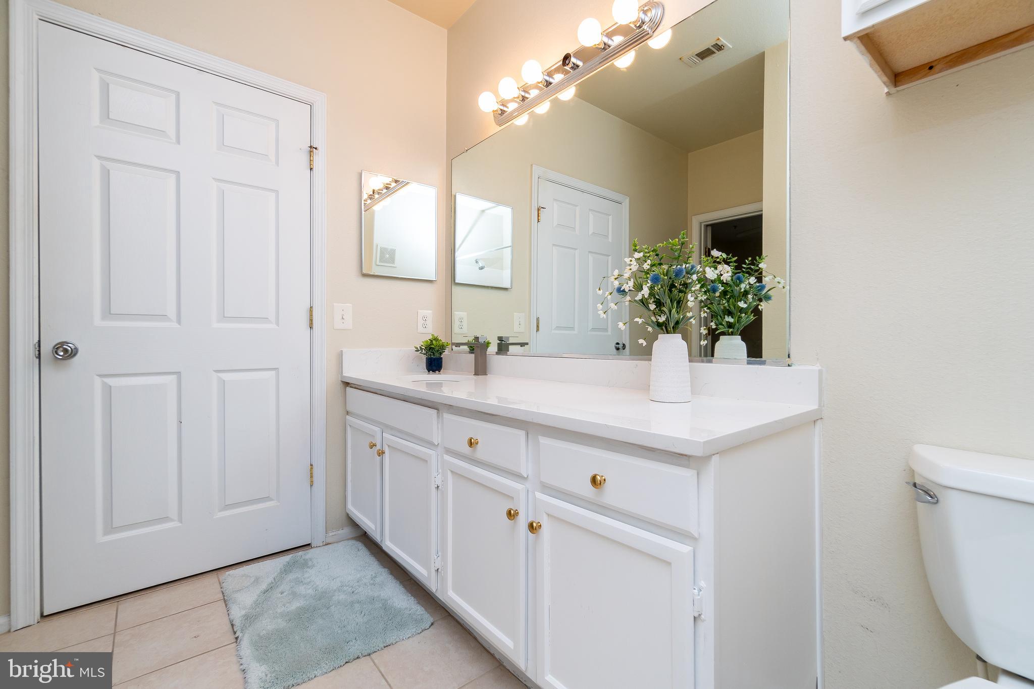 GATES OF MCLEAN - Residential