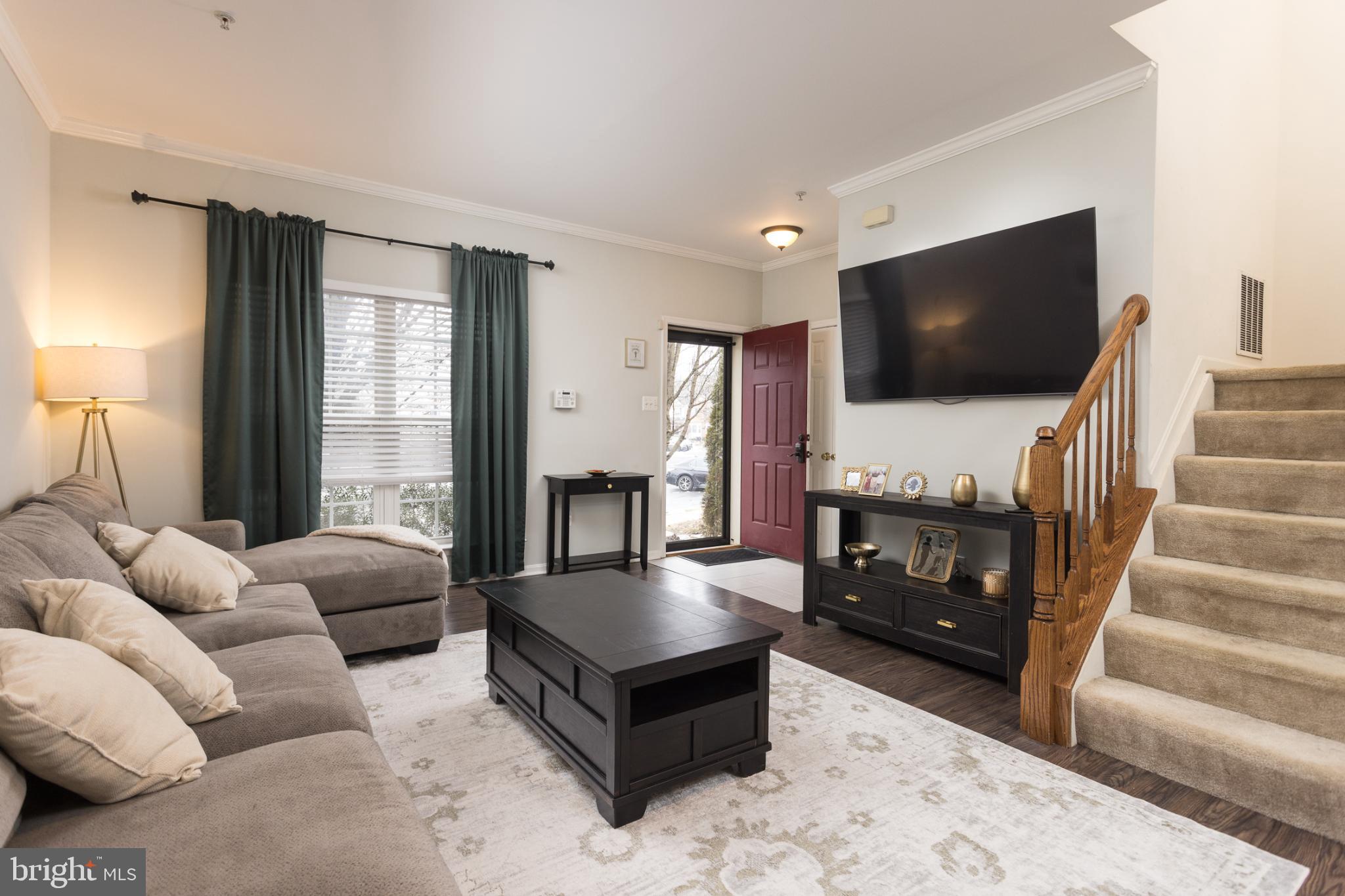 AUTUMN RUN - Residential