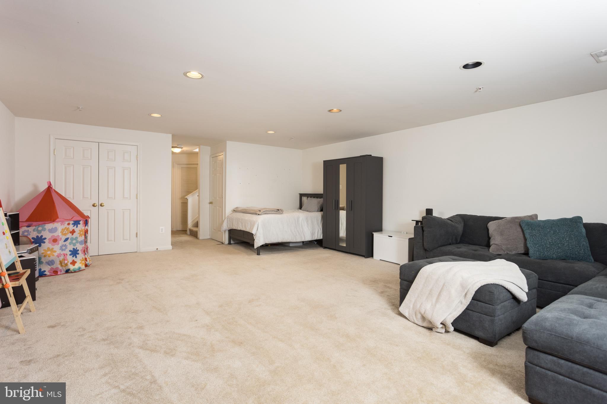 AUTUMN RUN - Residential