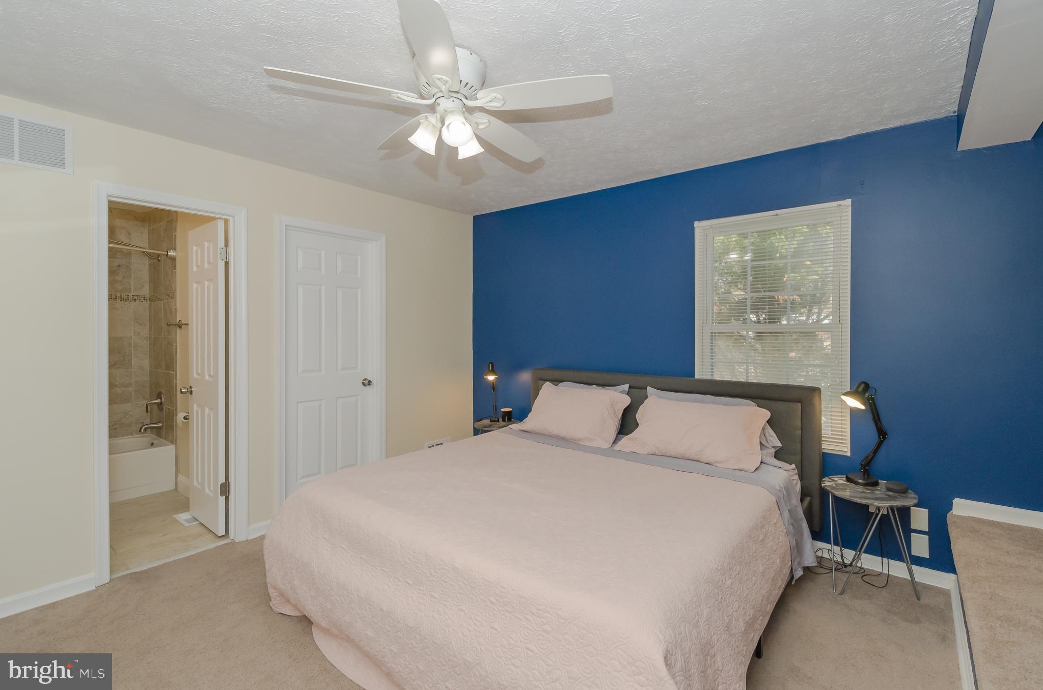 WILLIAMSTOWNE - Residential