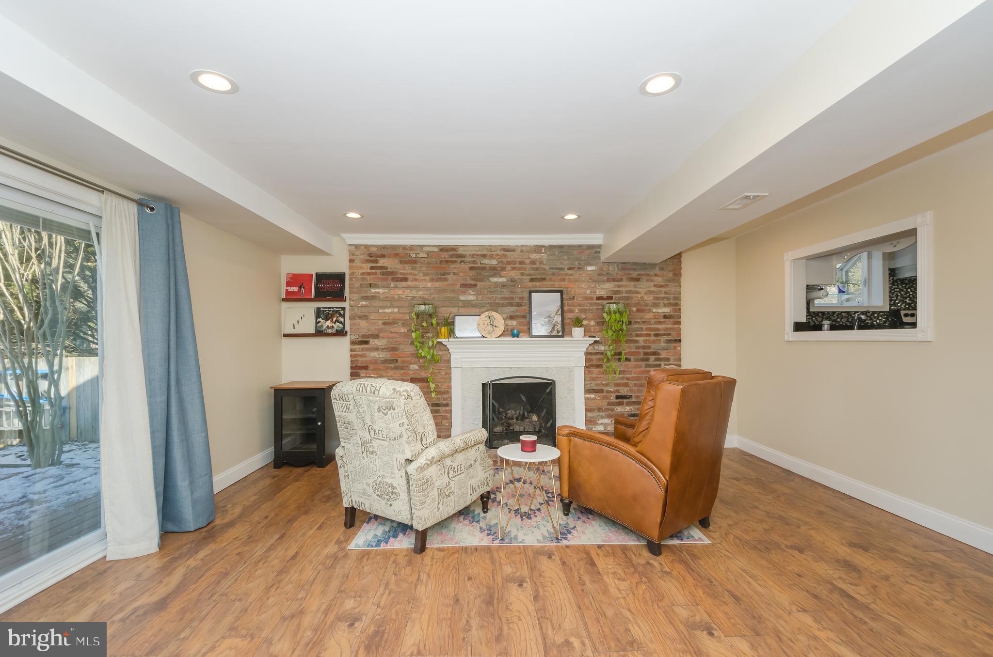 WILLIAMSTOWNE - Residential