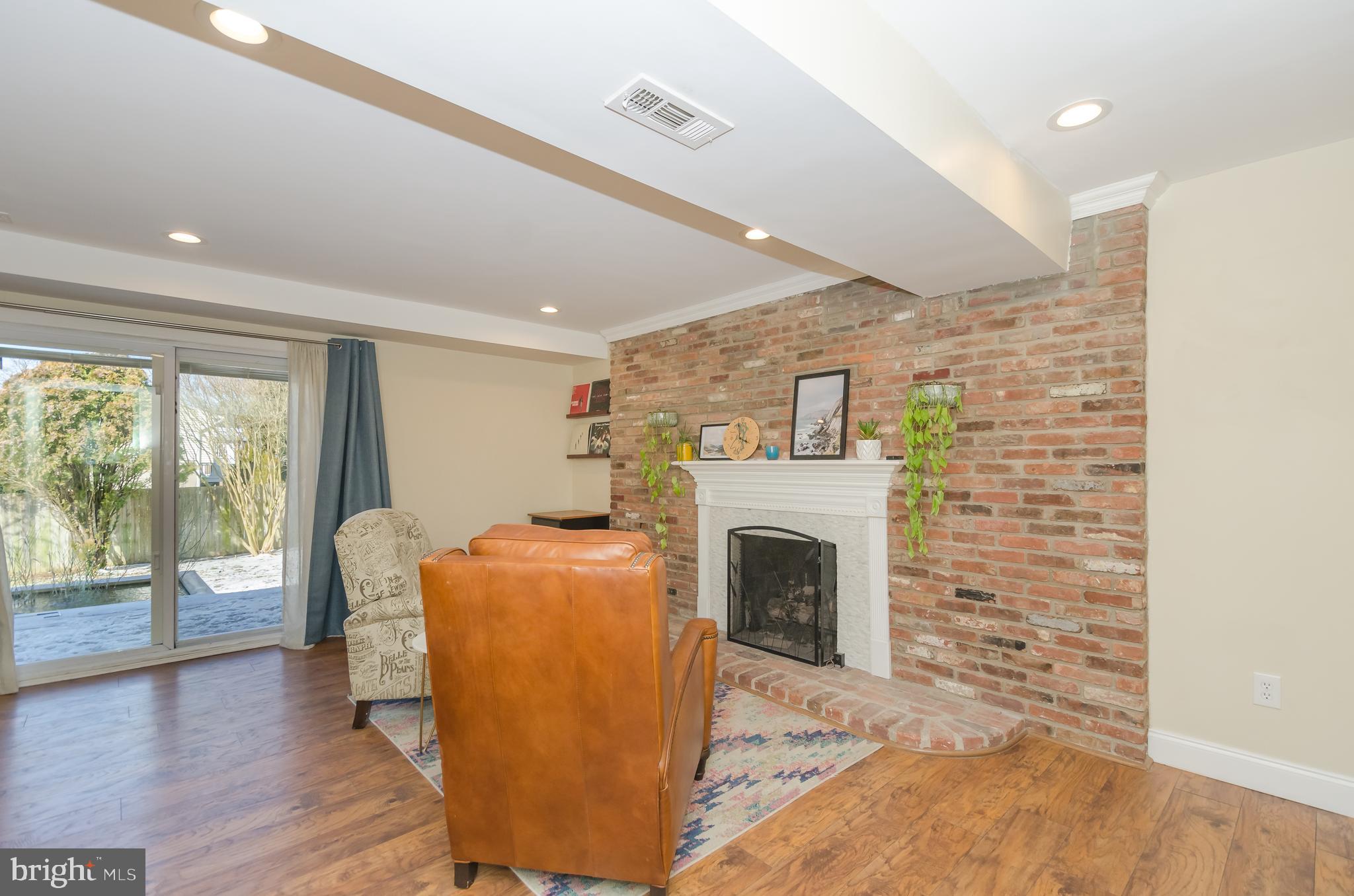 WILLIAMSTOWNE - Residential