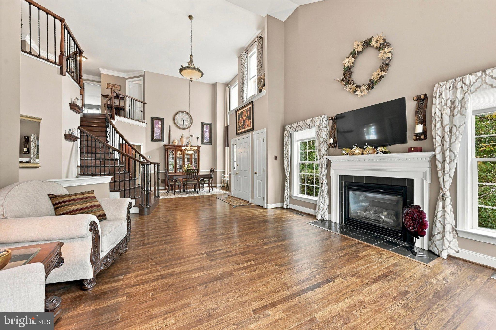 20 OAKBROOK COURT