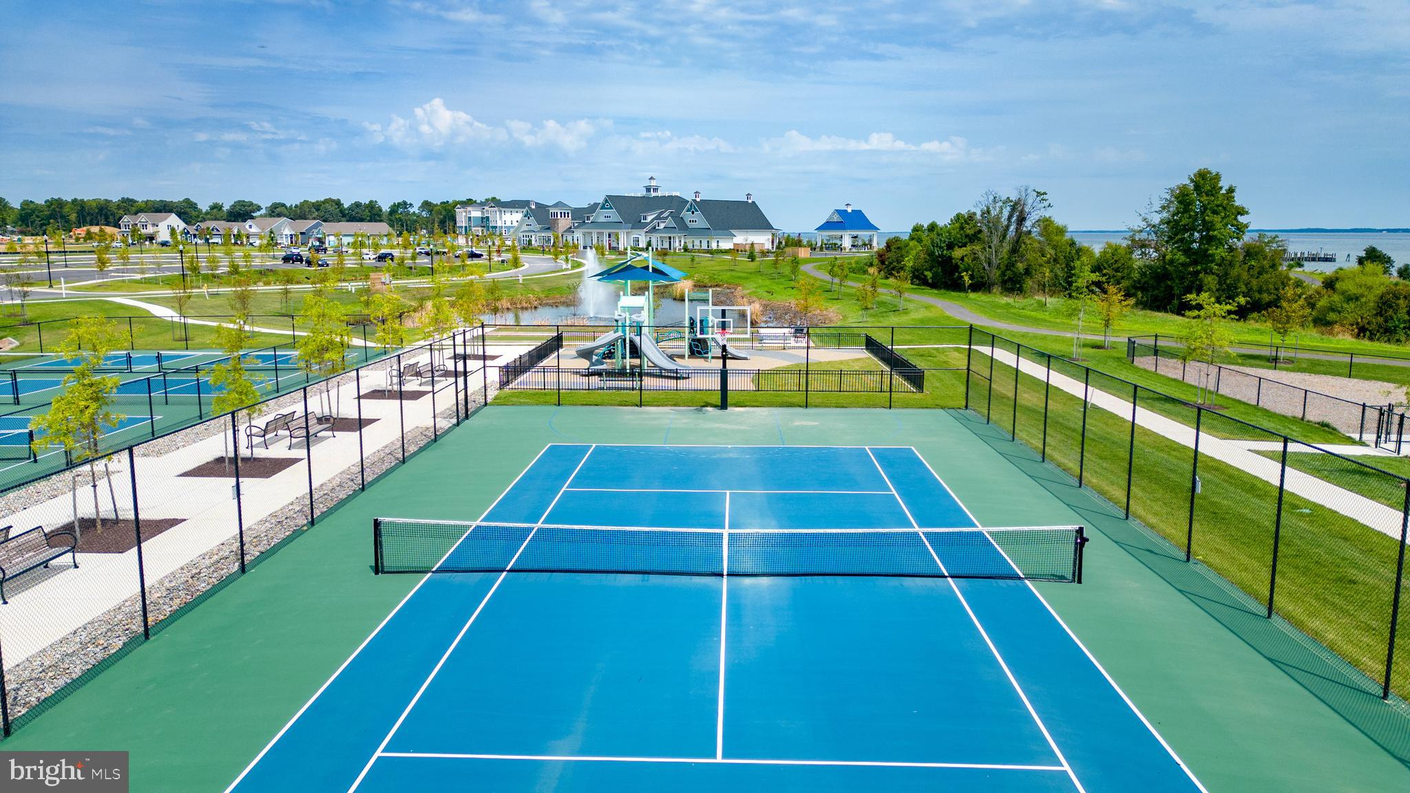 FOUR SEASONS AT KENT ISLAND - Residential