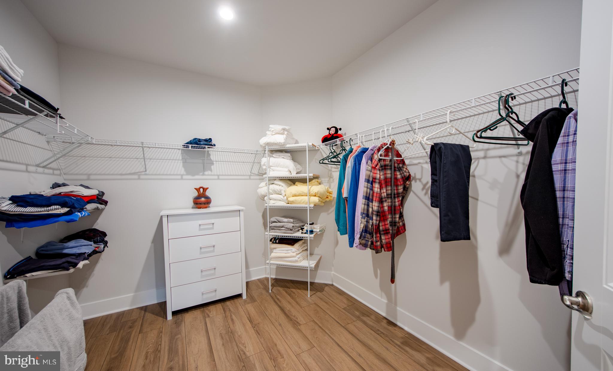 FOUR SEASONS AT KENT ISLAND - Residential