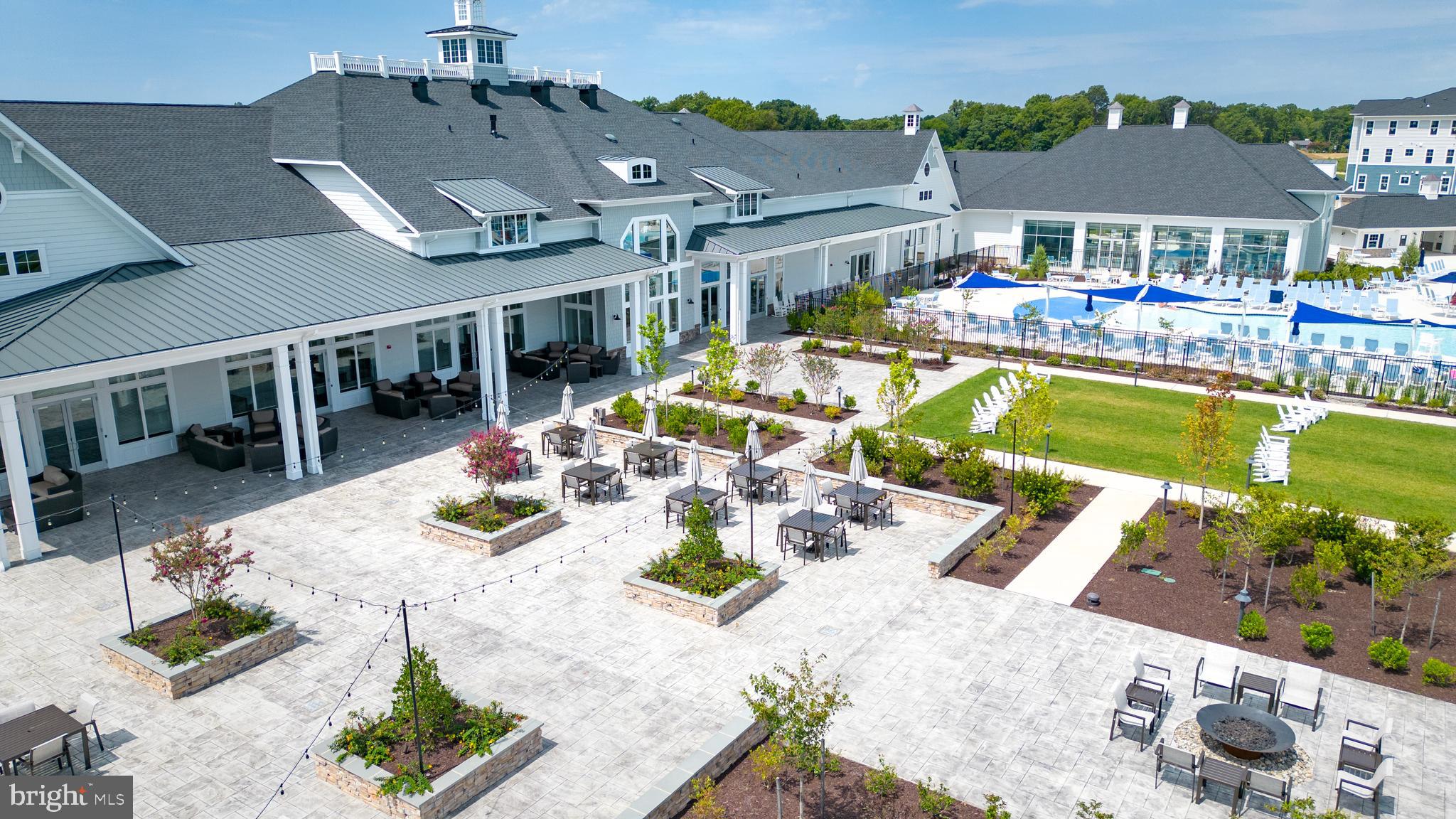 FOUR SEASONS AT KENT ISLAND - Residential