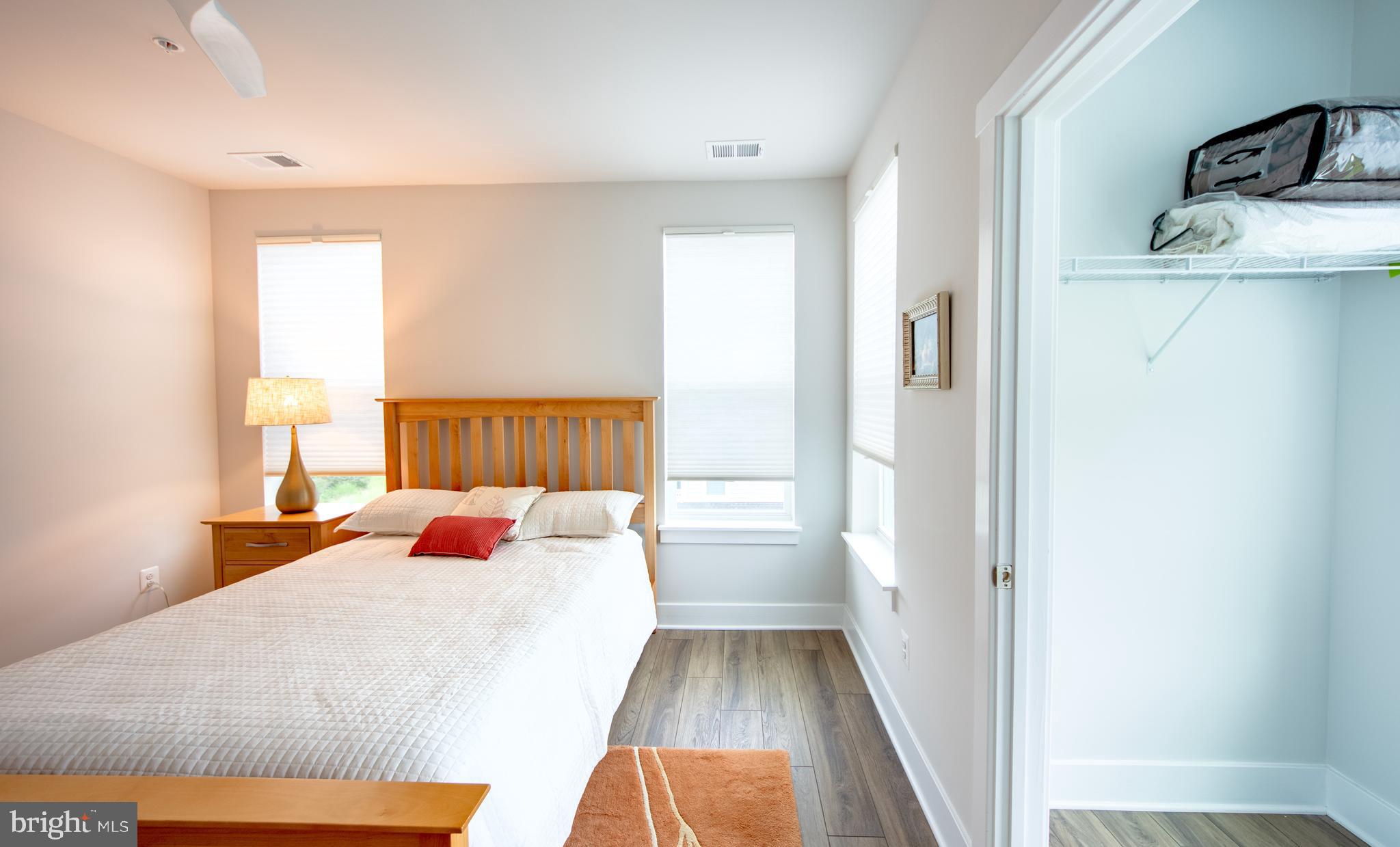 FOUR SEASONS AT KENT ISLAND - Residential