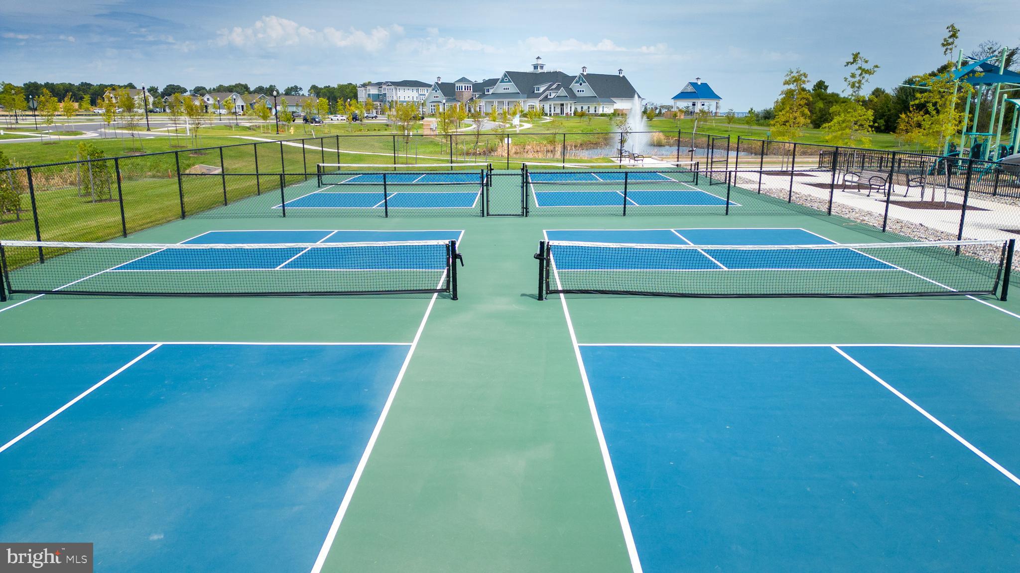 FOUR SEASONS AT KENT ISLAND - Residential