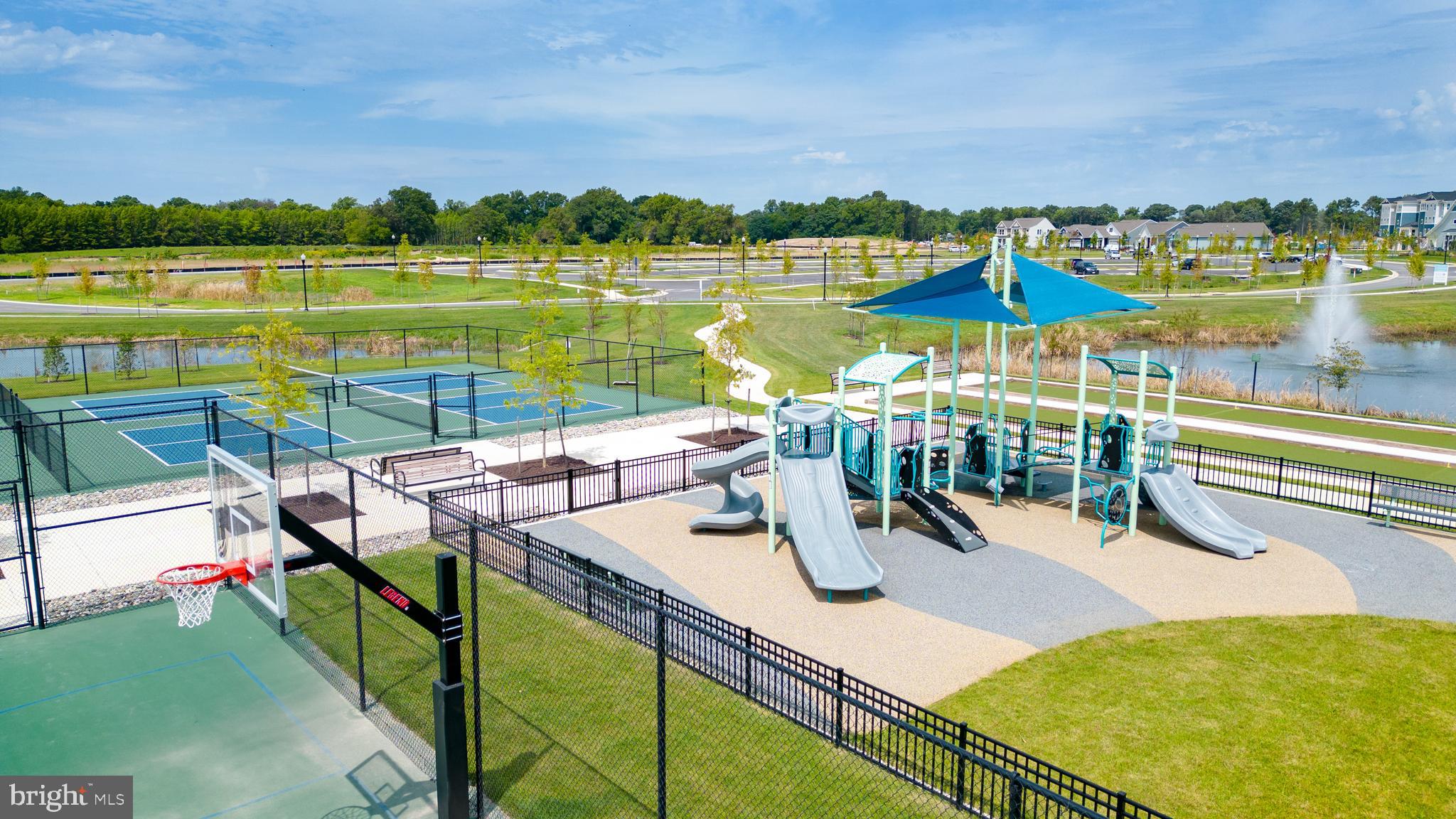 FOUR SEASONS AT KENT ISLAND - Residential