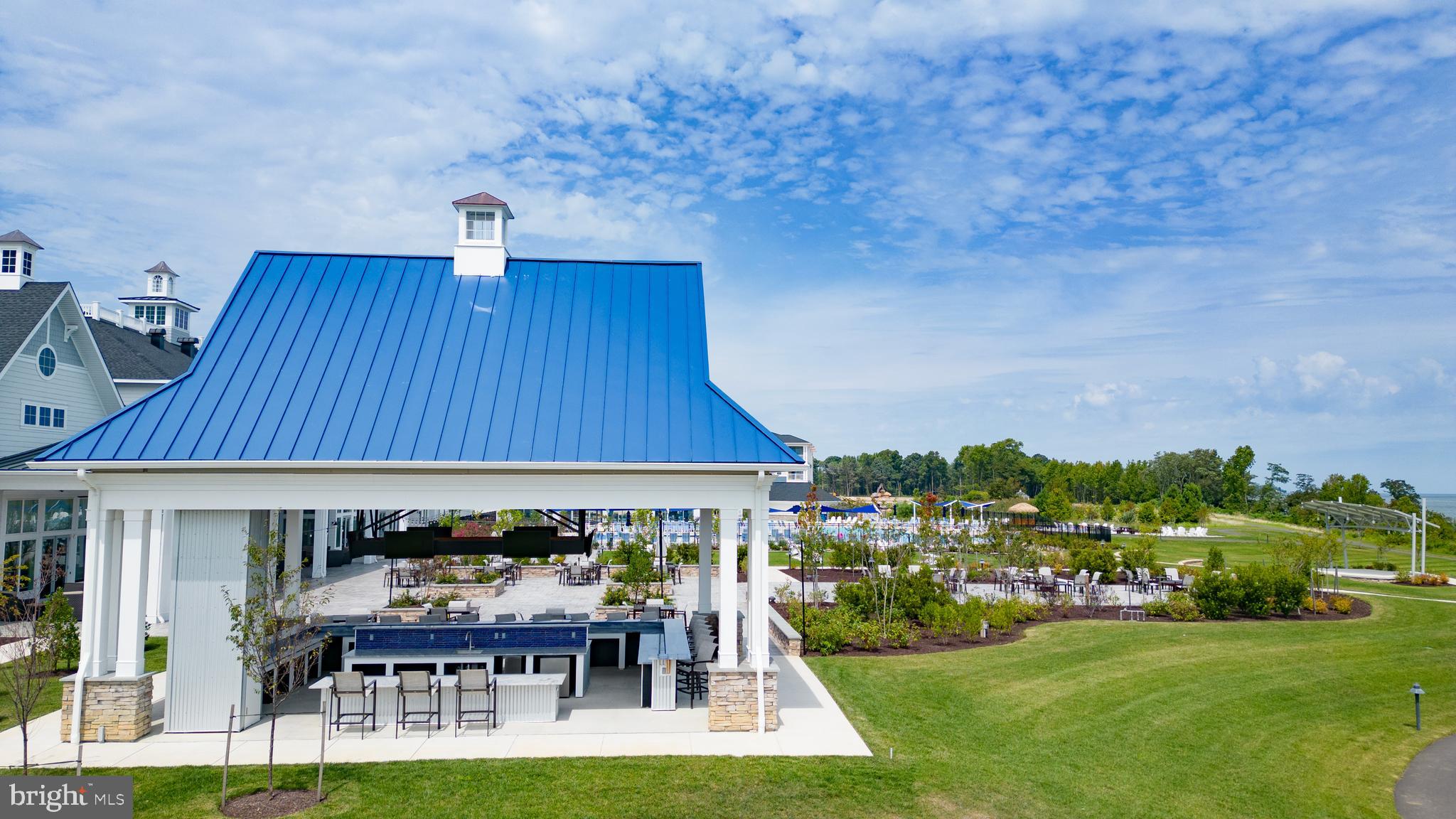 FOUR SEASONS AT KENT ISLAND - Residential