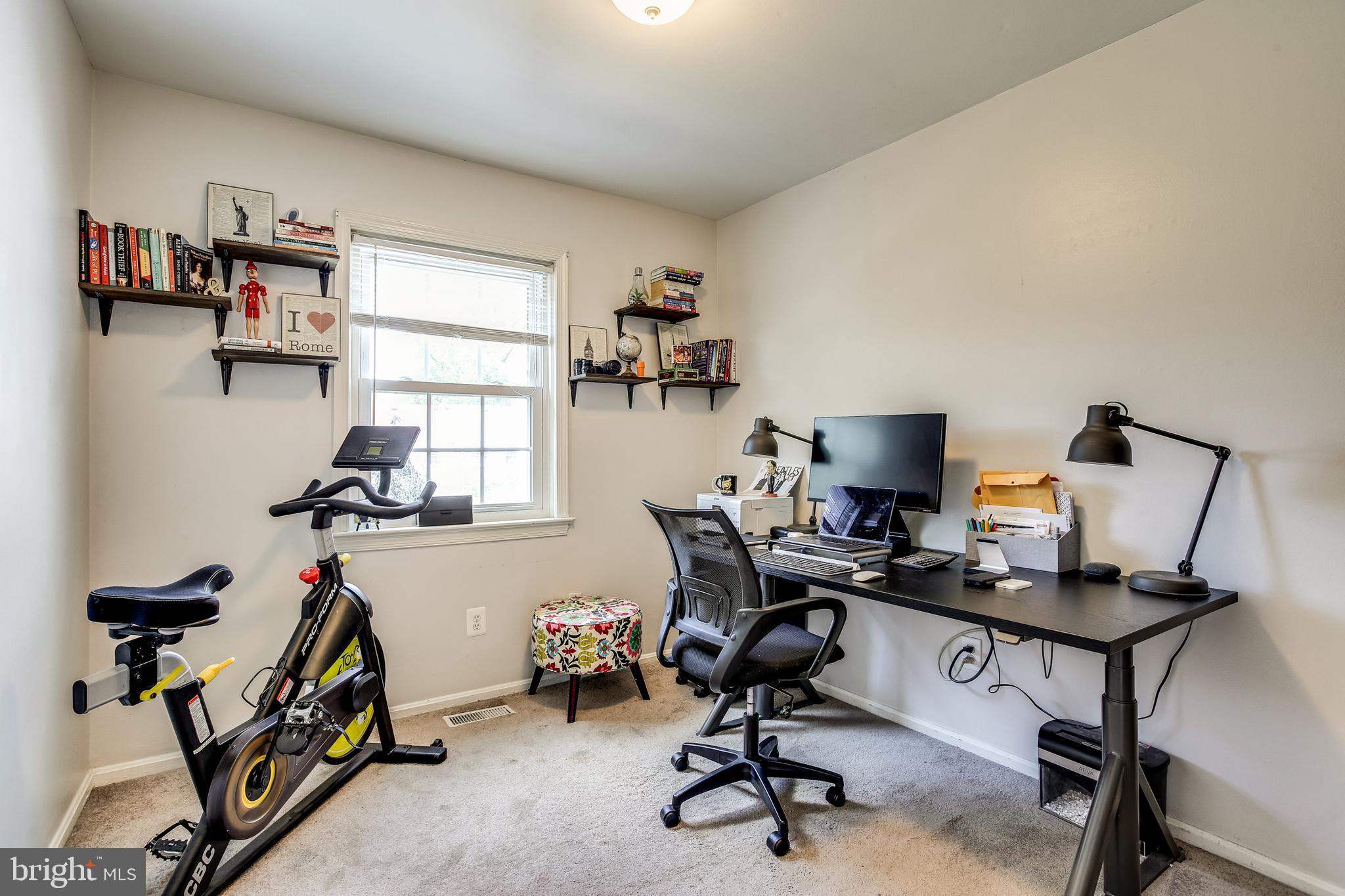 REGENT SQUARE - Residential Lease