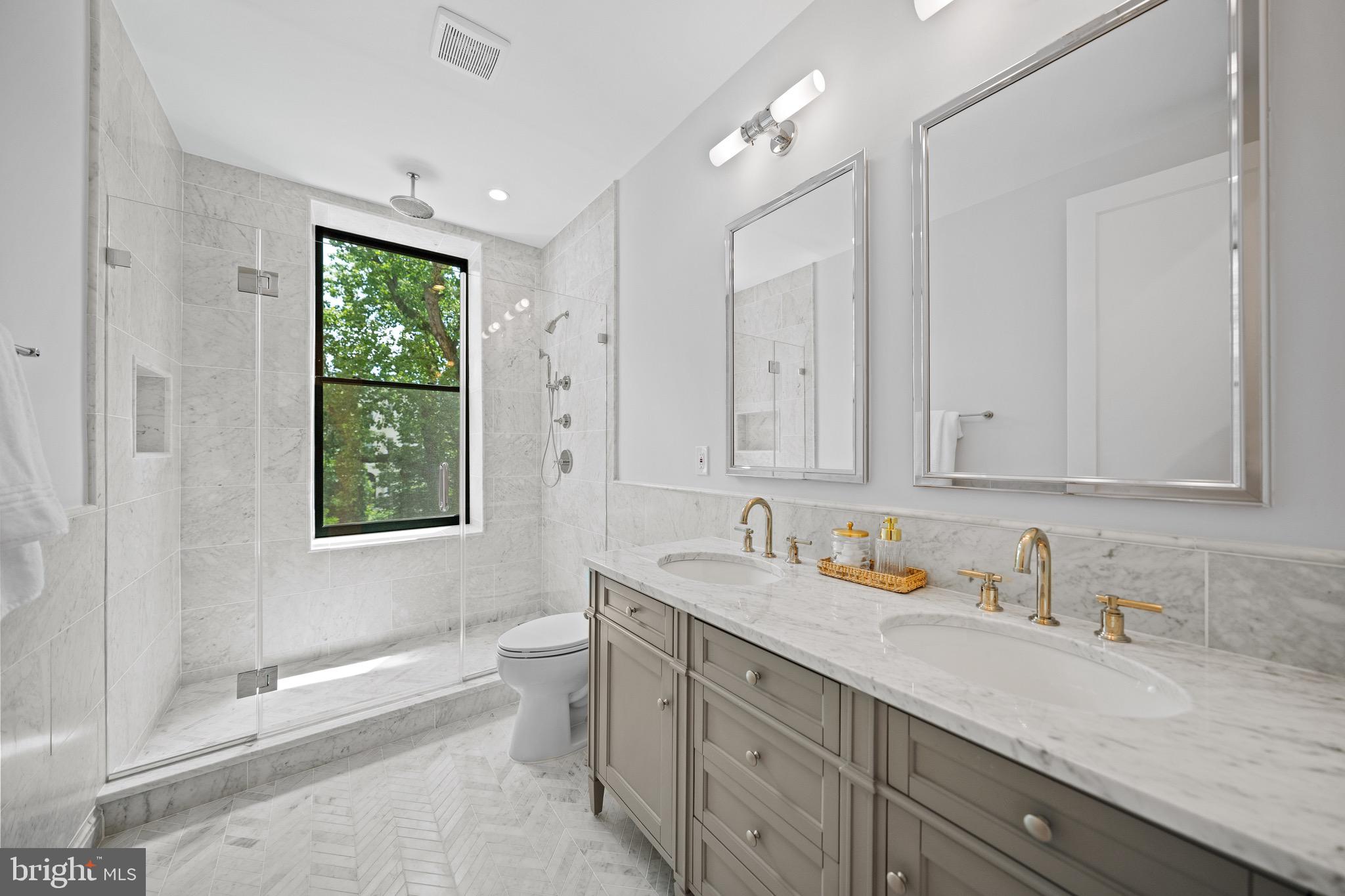 DUPONT CIRCLE - Residential