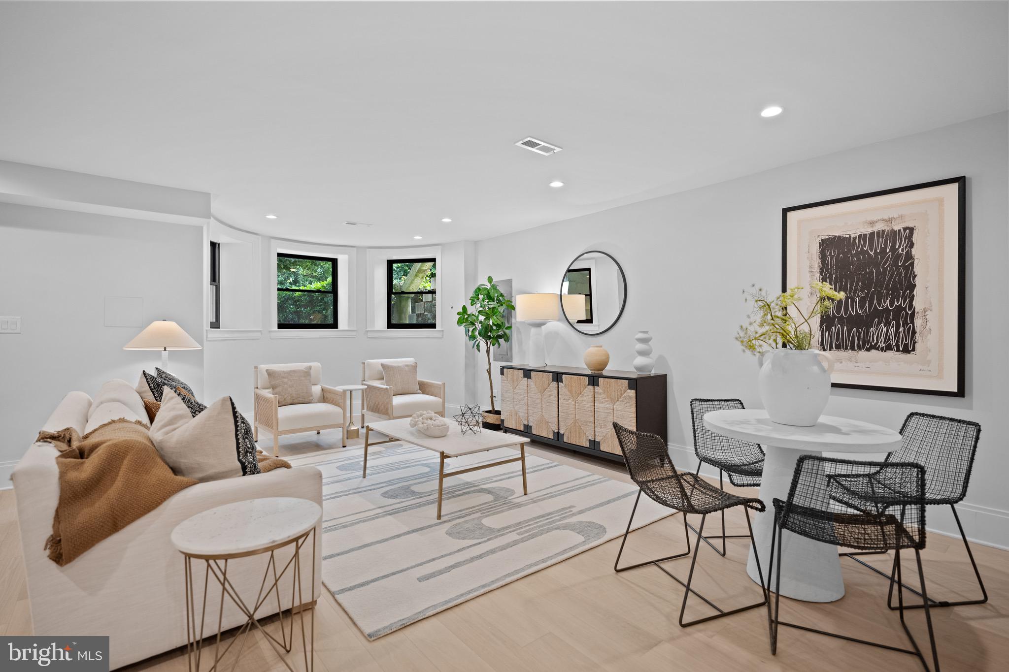 DUPONT CIRCLE - Residential