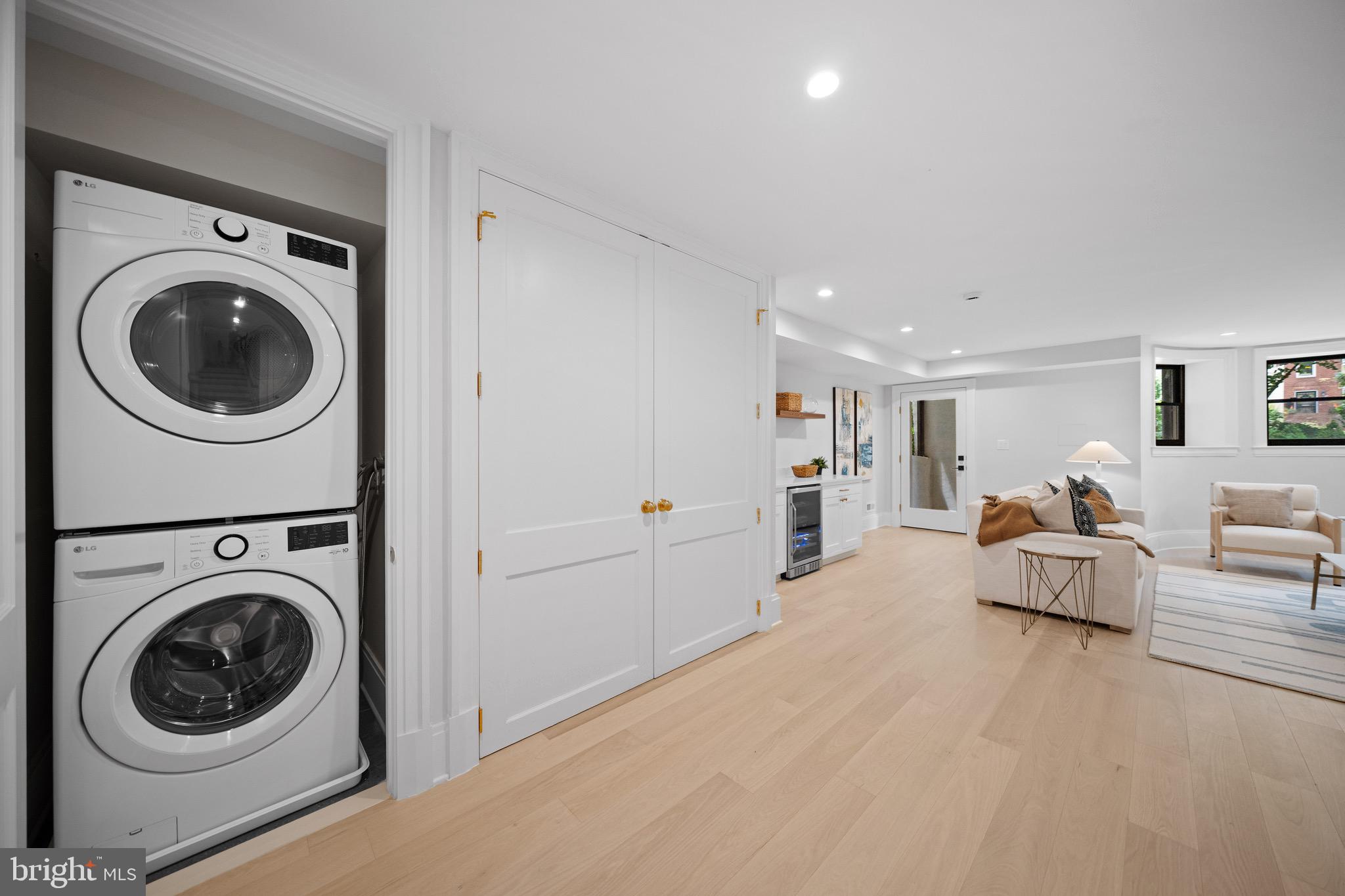 DUPONT CIRCLE - Residential
