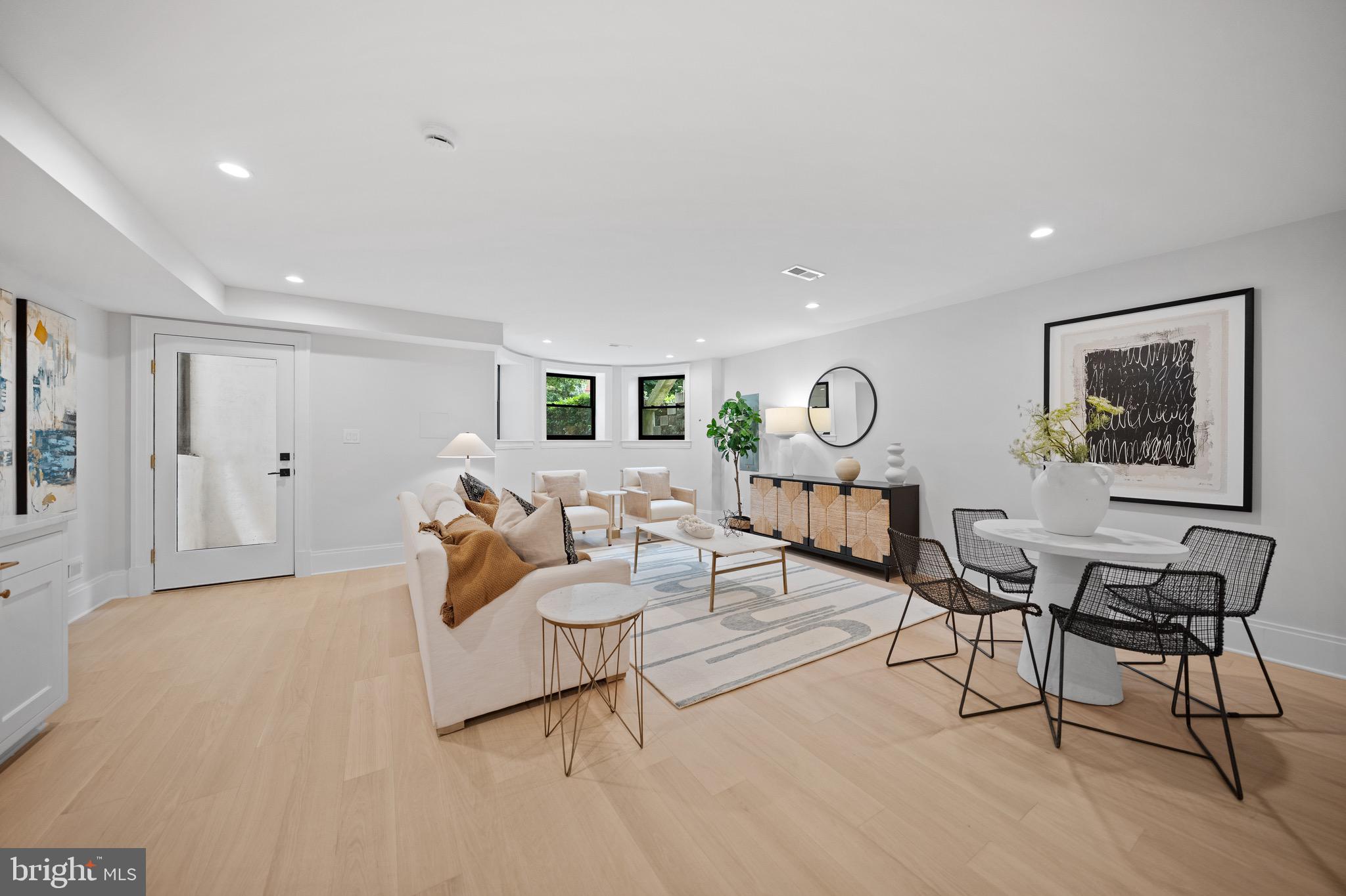 DUPONT CIRCLE - Residential
