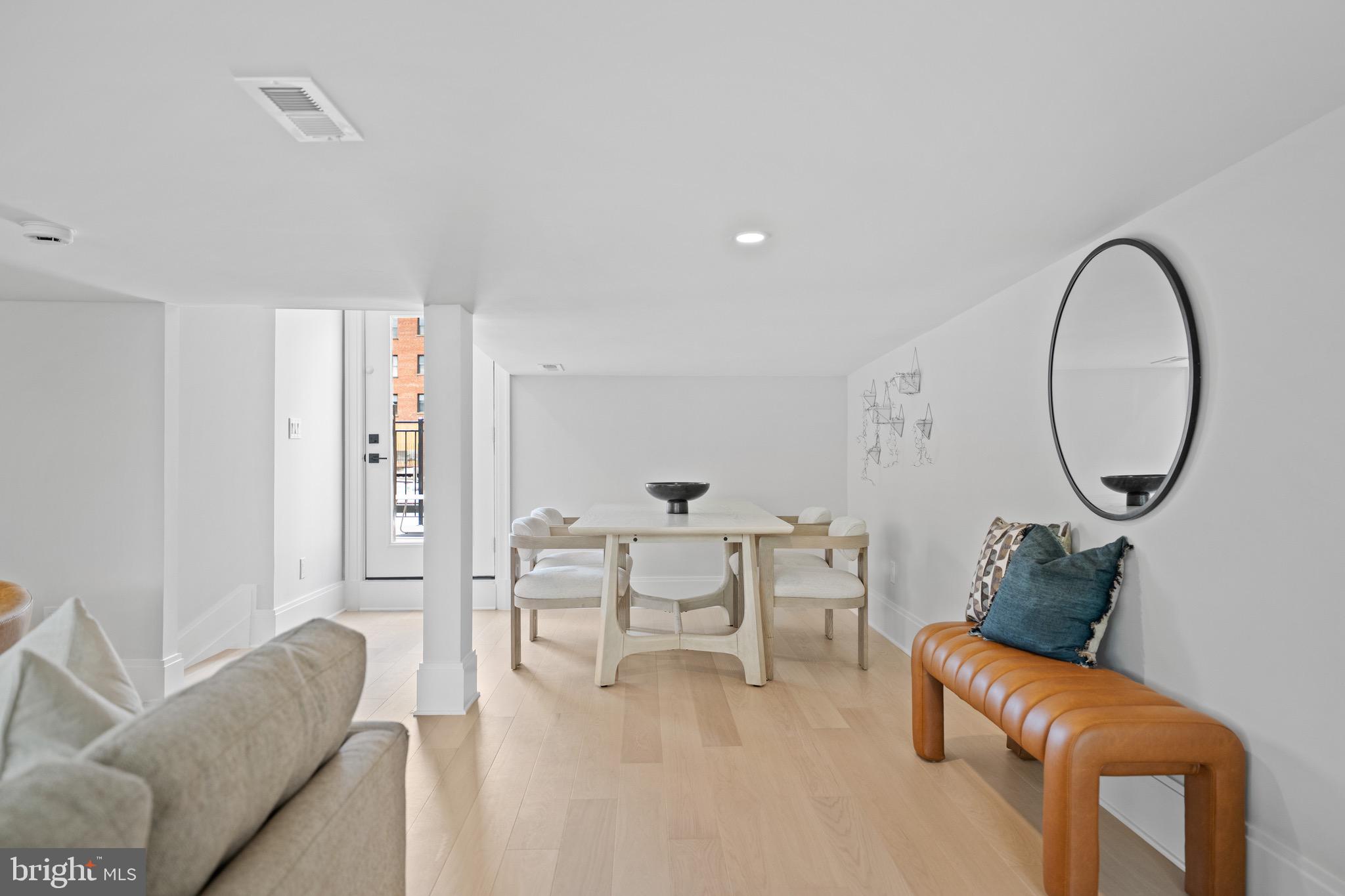 DUPONT CIRCLE - Residential