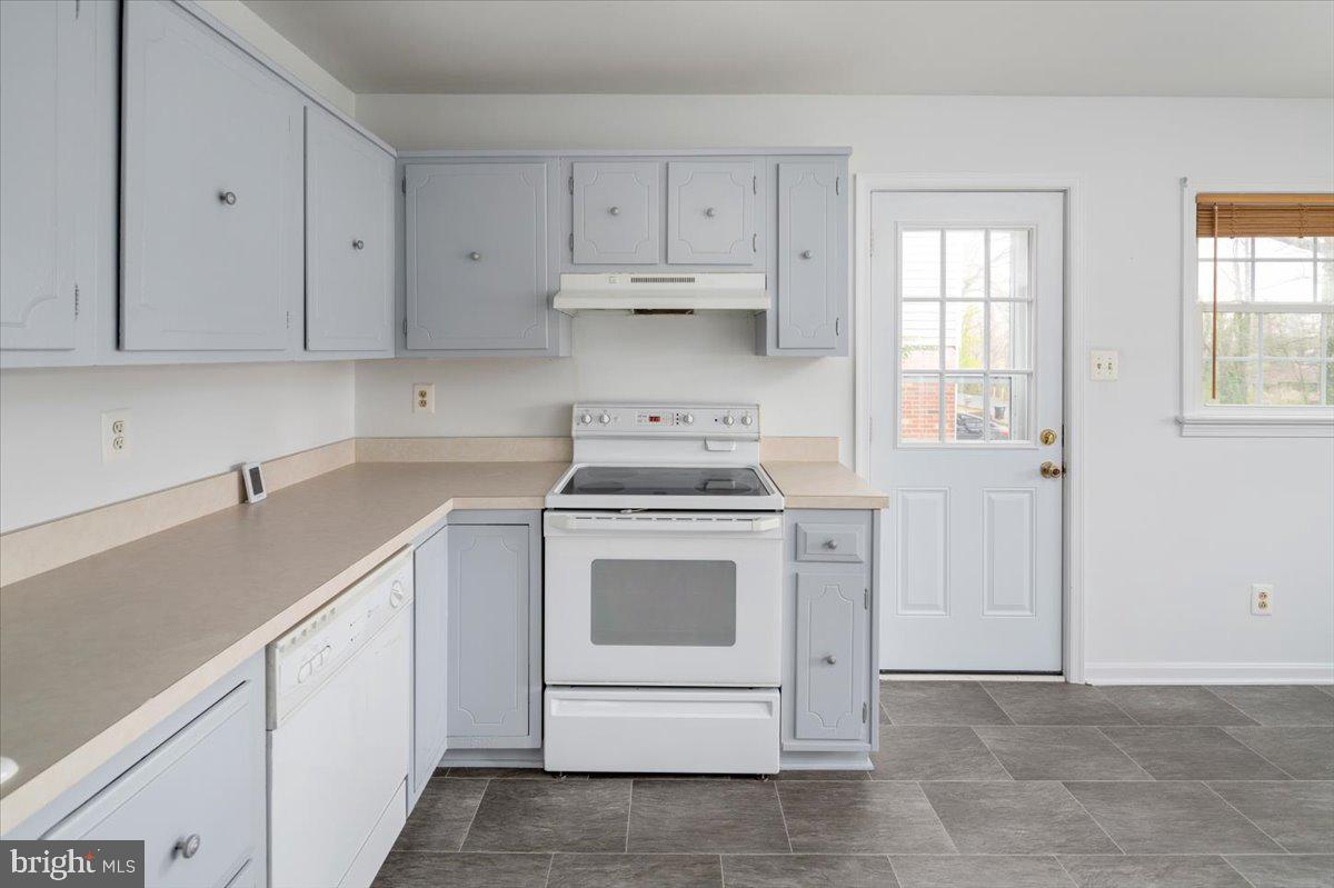 JACKSON PARK - Residential Lease