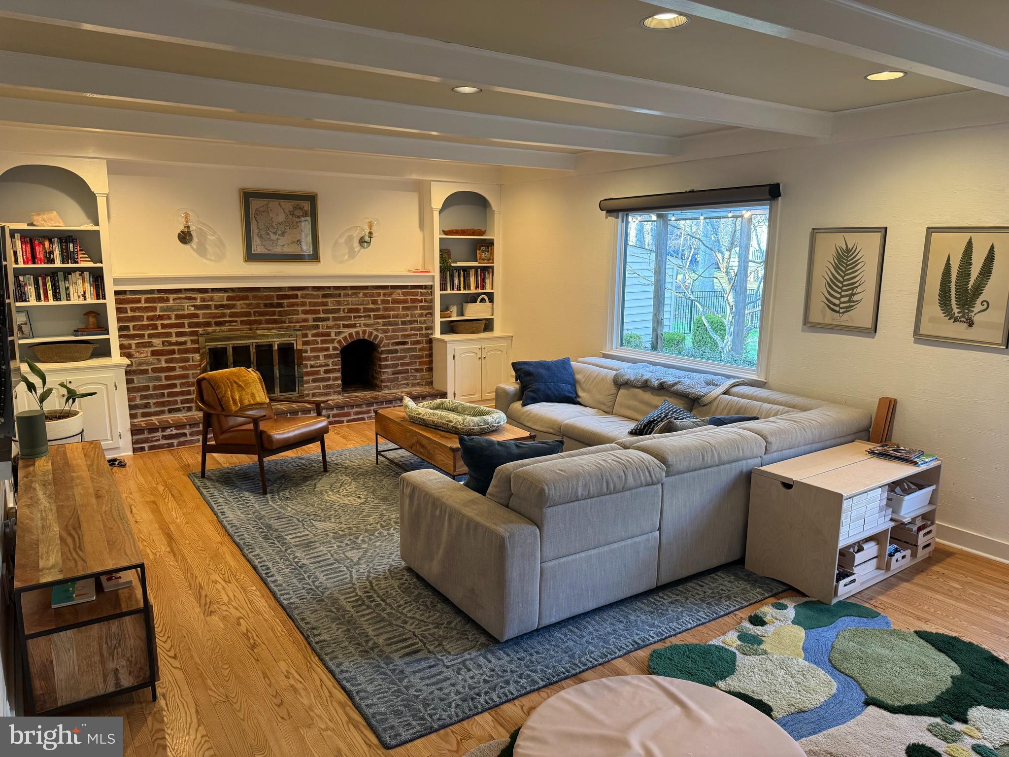 300 ROBIN HOOD DRIVE