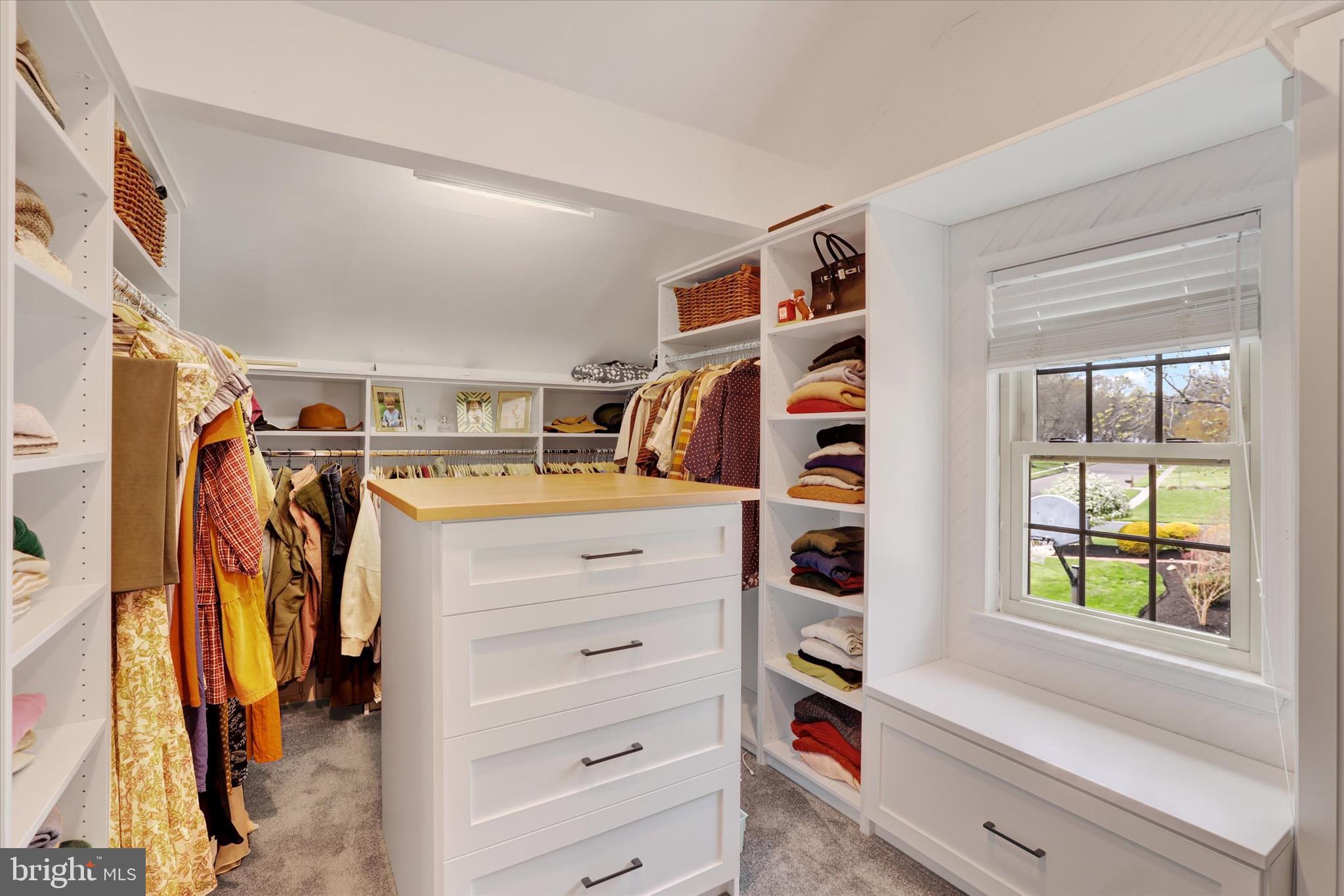 WYNNEWOOD - Residential