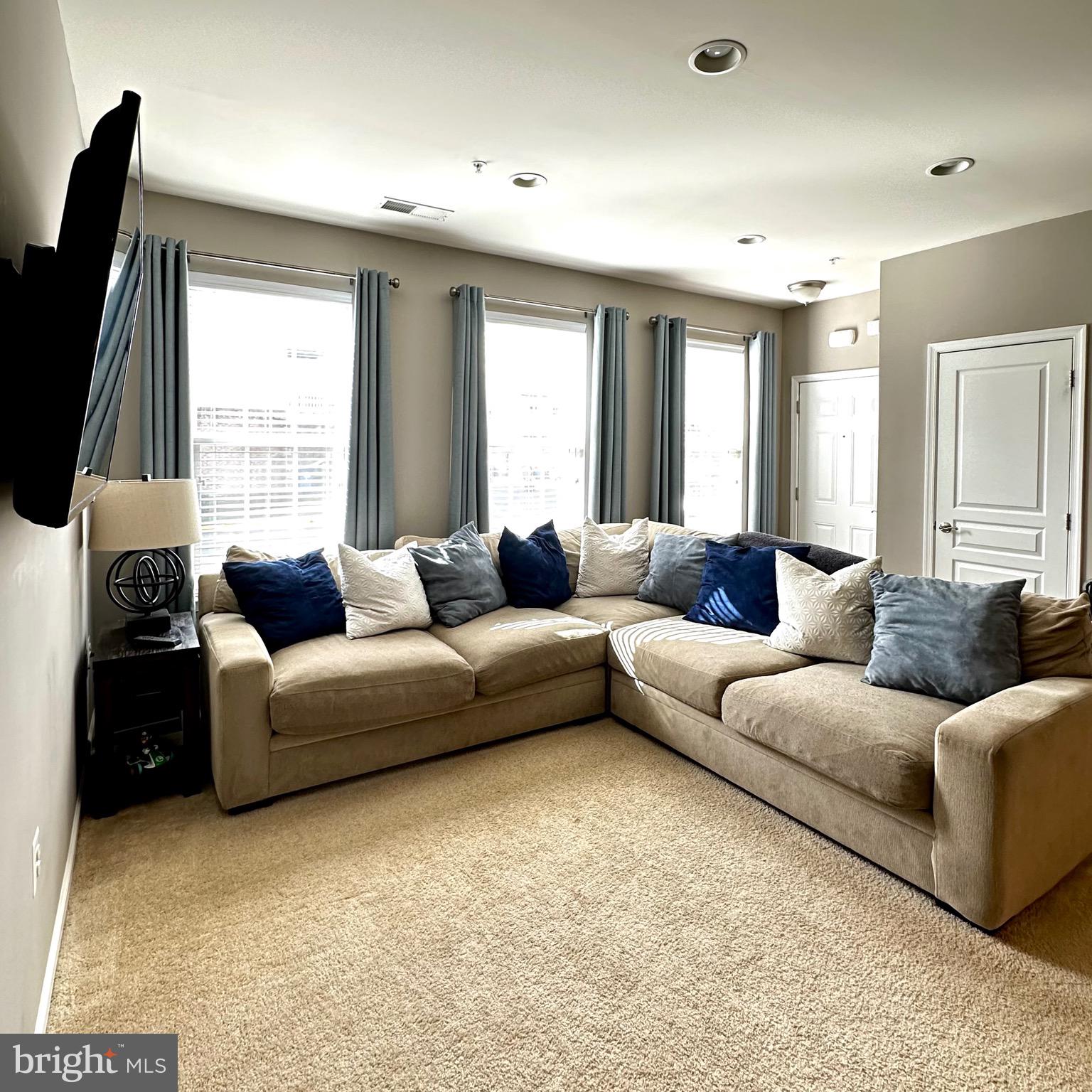 CHESTERFIELD A CONDOMINIUM - Residential Lease