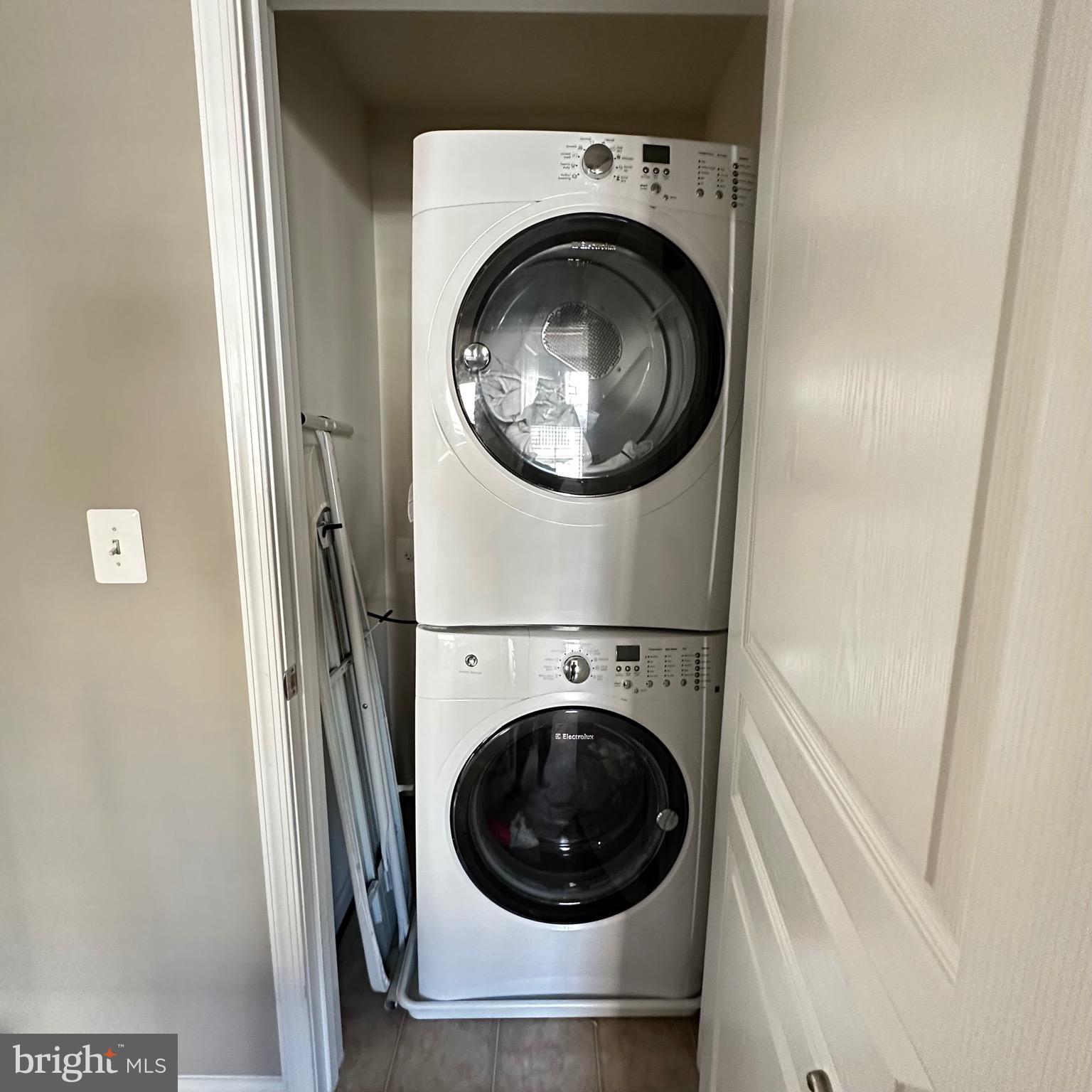 CHESTERFIELD A CONDOMINIUM - Residential Lease