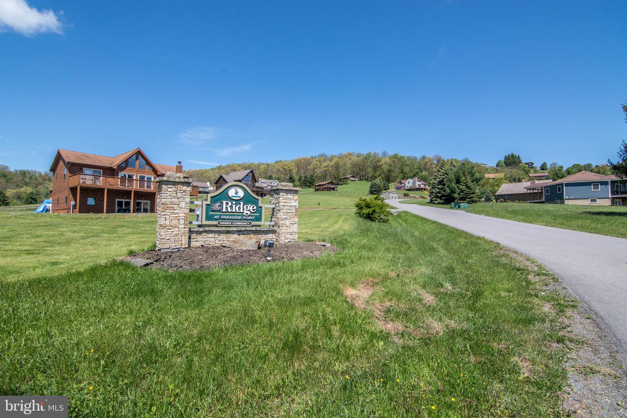 PARADISE RIDGE - Residential