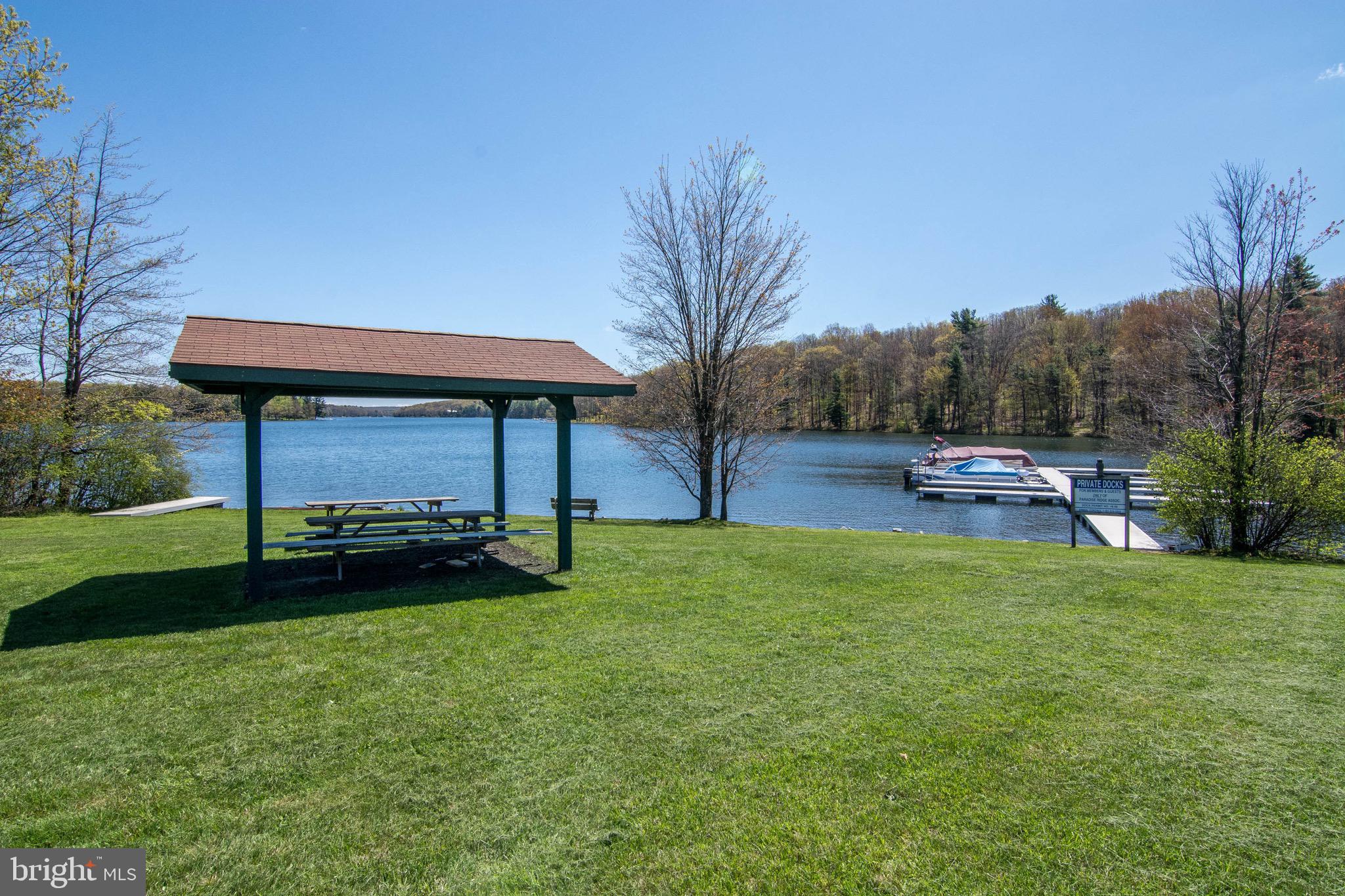 PARADISE RIDGE - Residential