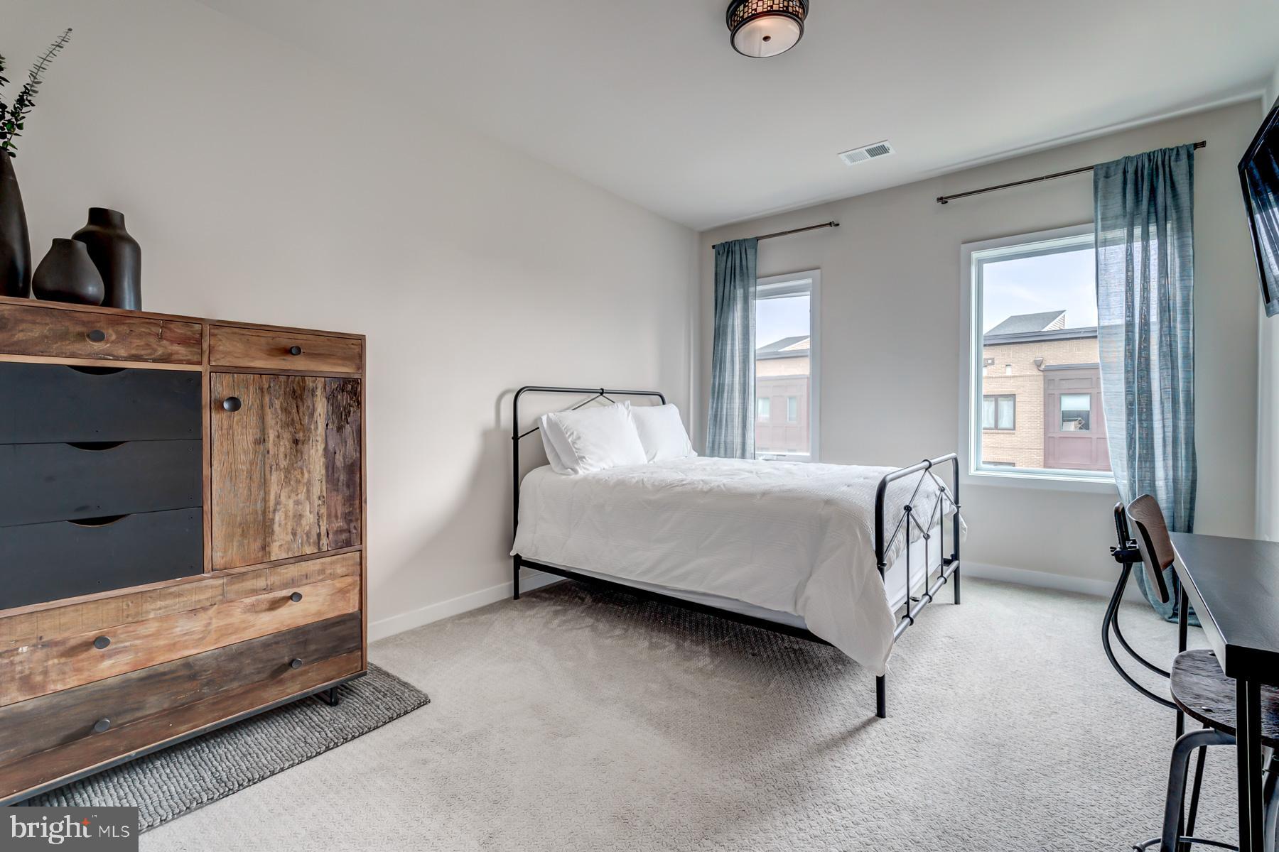 LOUDOUN VALLEY CARLISLE - Residential