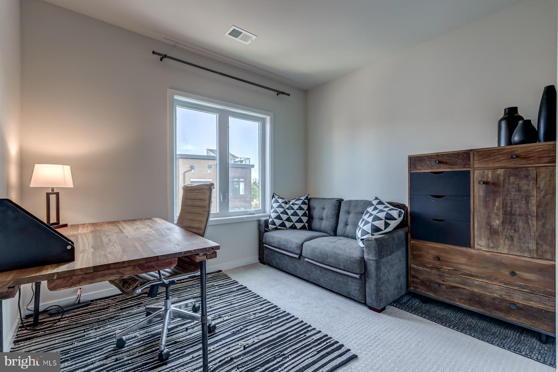 LOUDOUN VALLEY CARLISLE - Residential