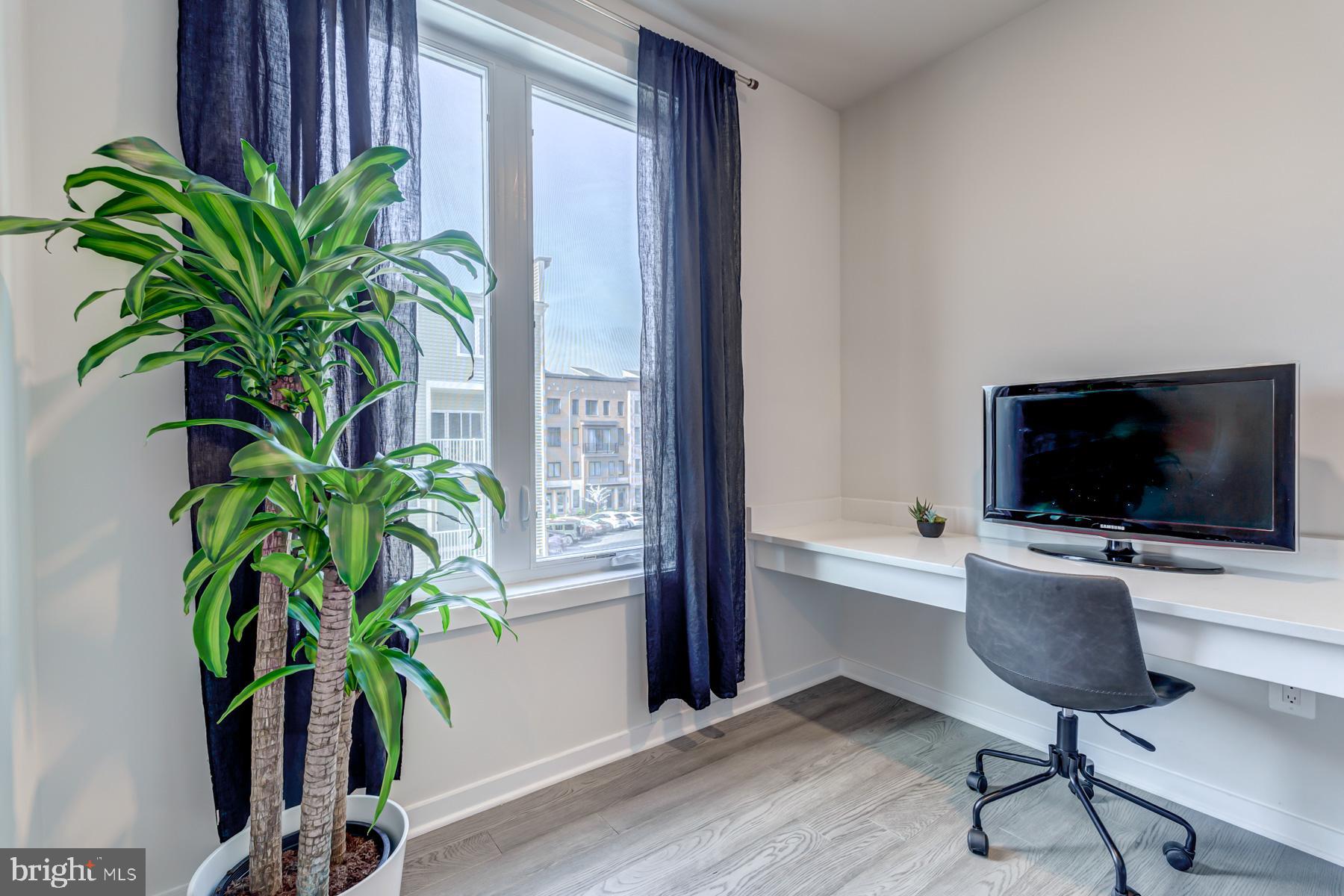 LOUDOUN VALLEY CARLISLE - Residential