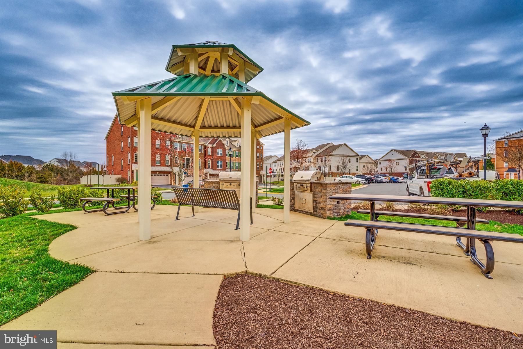 LOUDOUN VALLEY CARLISLE - Residential