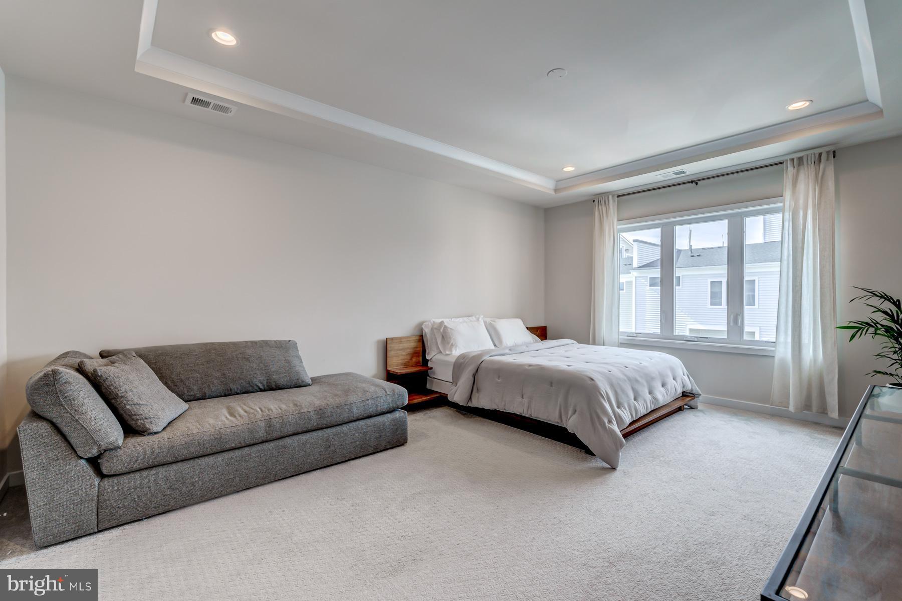 LOUDOUN VALLEY CARLISLE - Residential