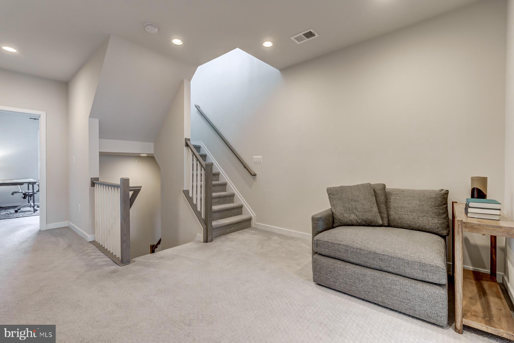 LOUDOUN VALLEY CARLISLE - Residential