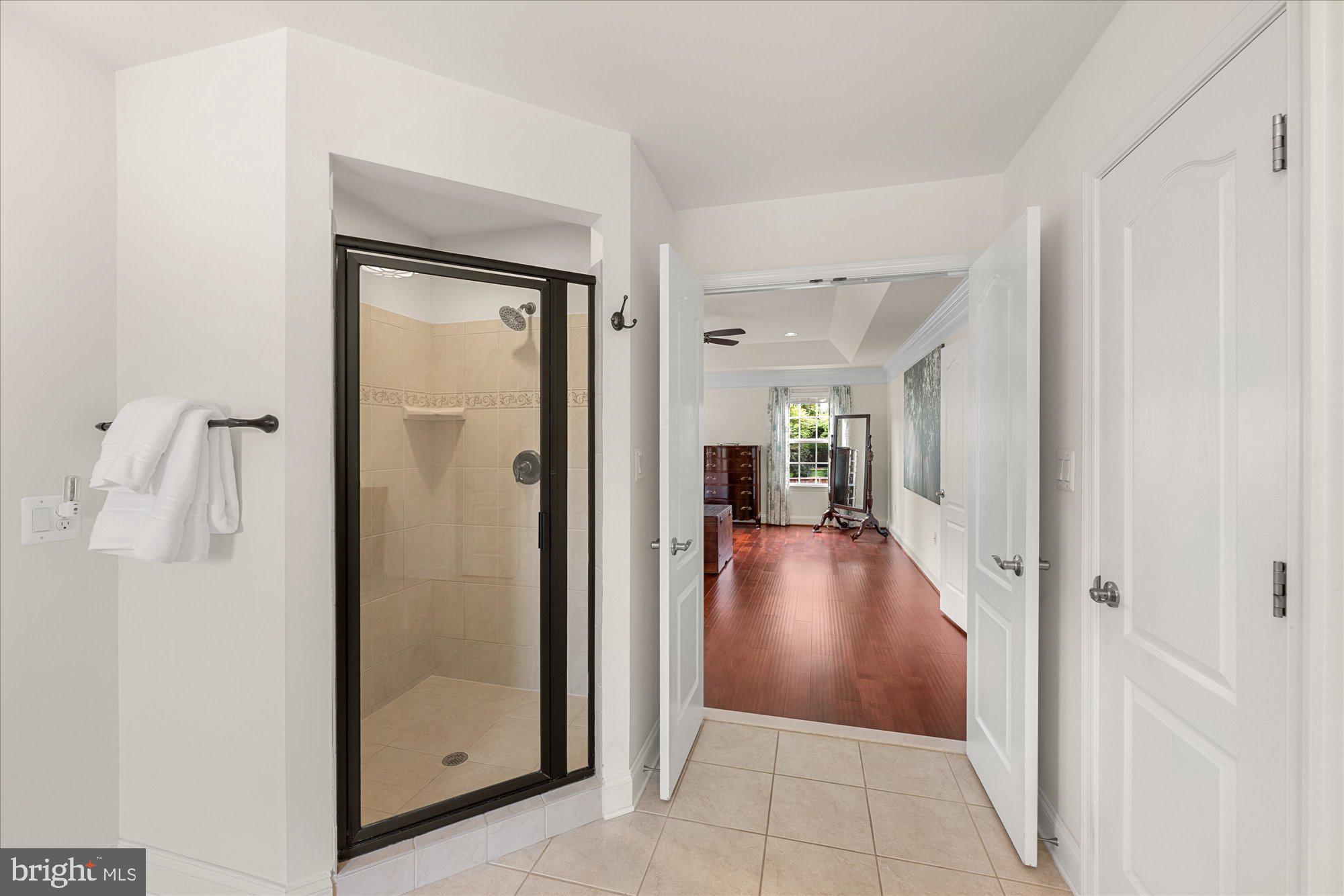 CHEVY CHASE HILLS - Residential