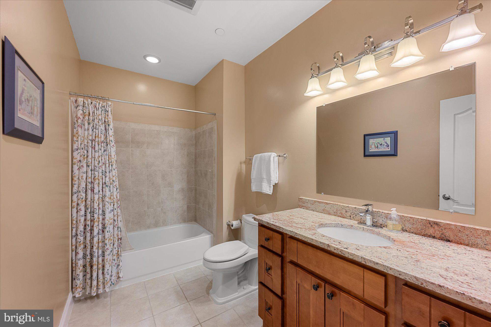 CHEVY CHASE HILLS - Residential