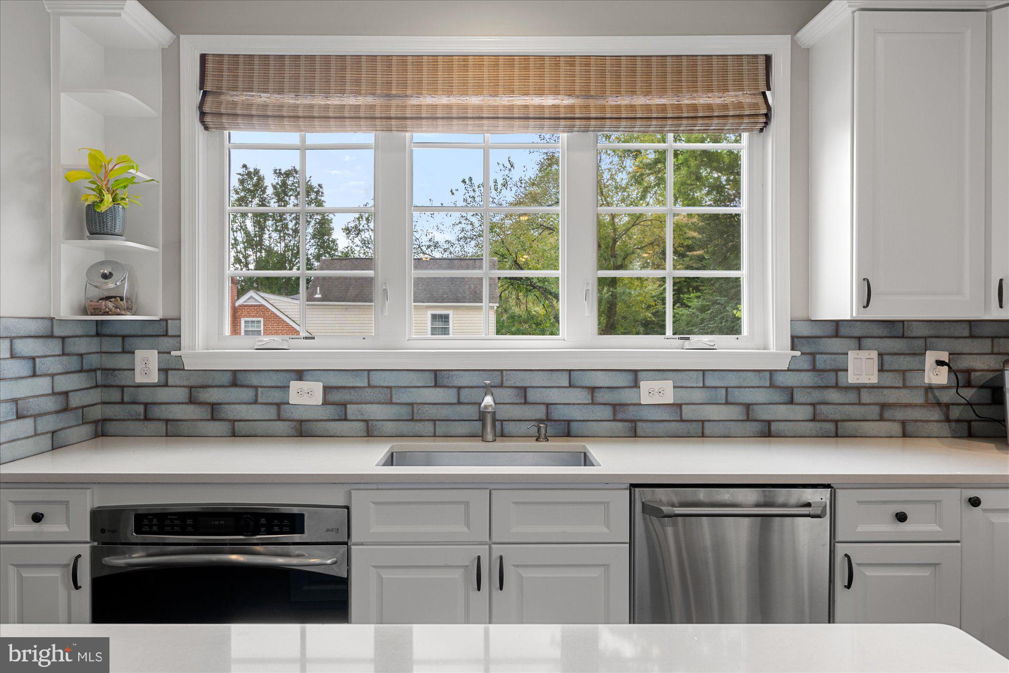 CHEVY CHASE HILLS - Residential