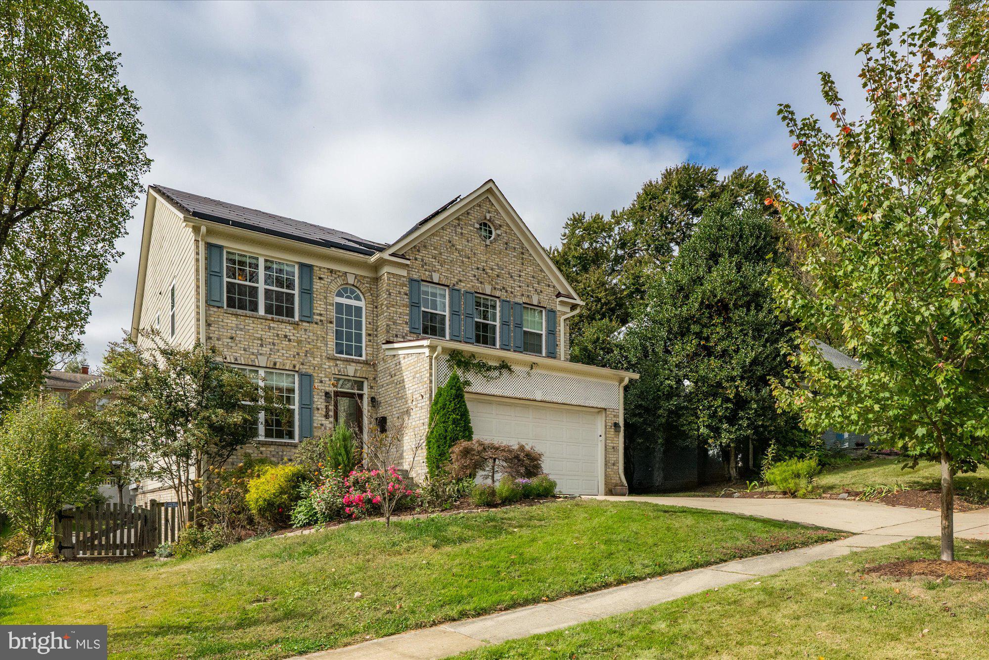 CHEVY CHASE HILLS - Residential