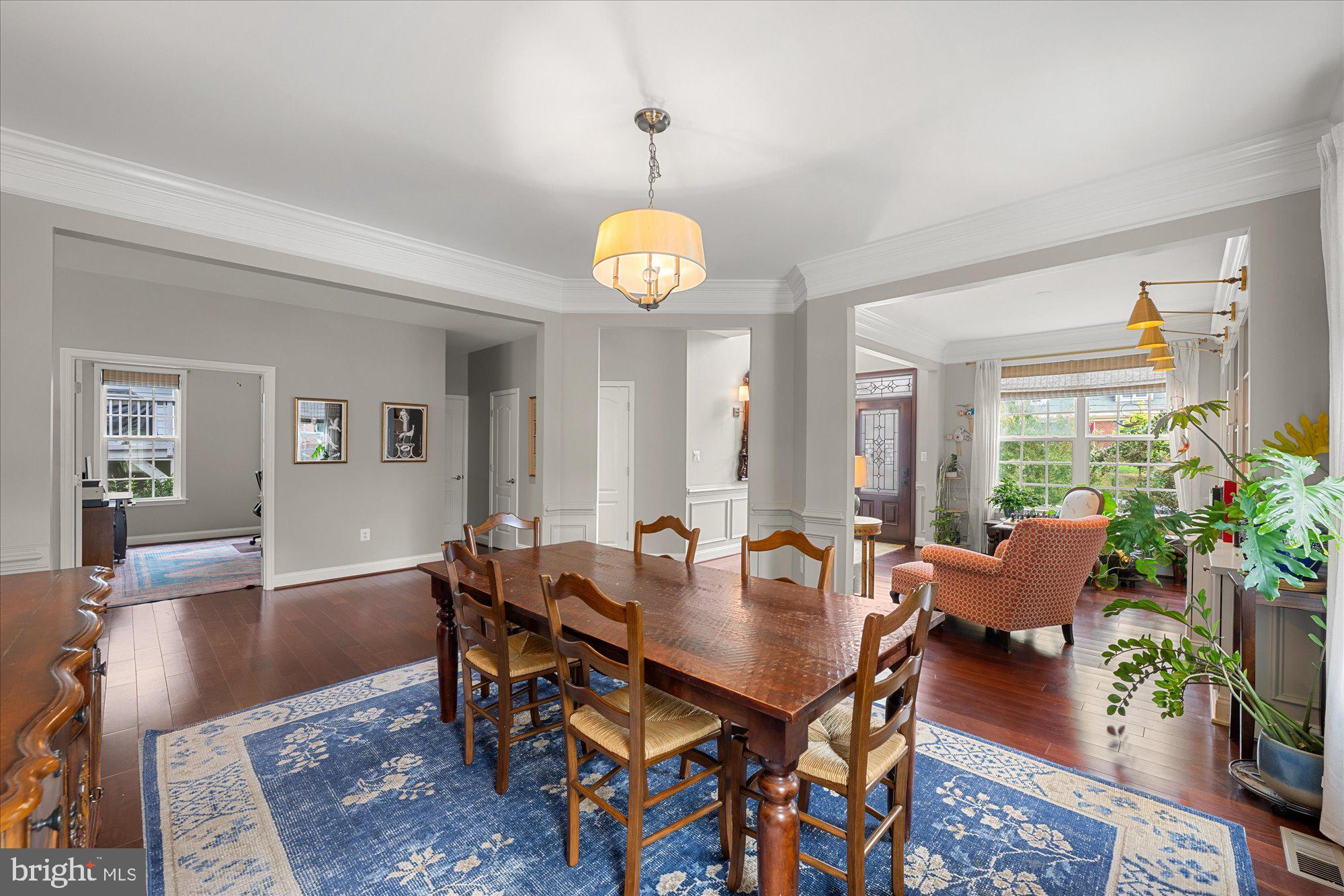 CHEVY CHASE HILLS - Residential