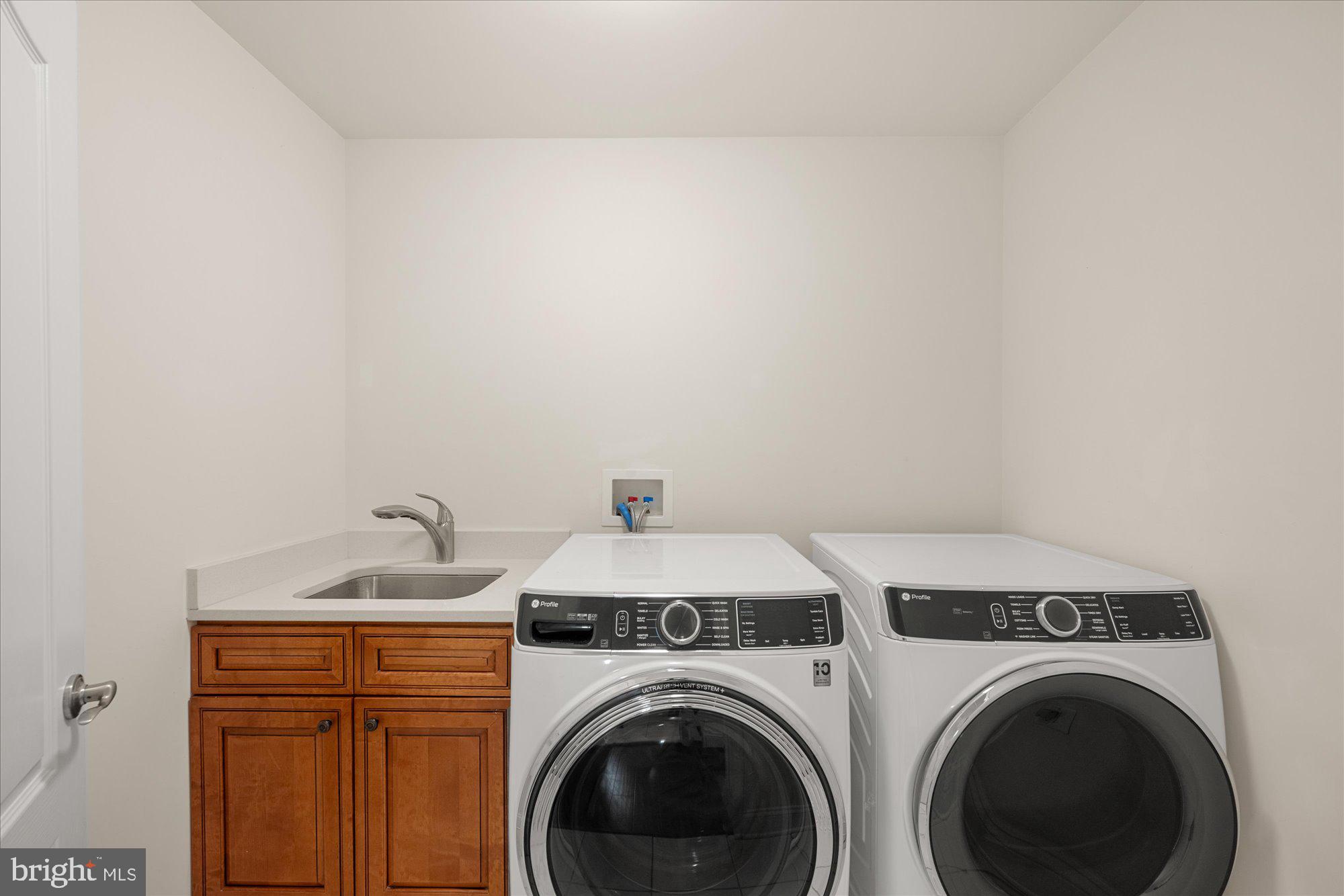 CHEVY CHASE HILLS - Residential