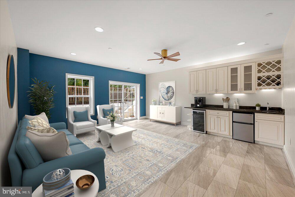 CHEVY CHASE HILLS - Residential