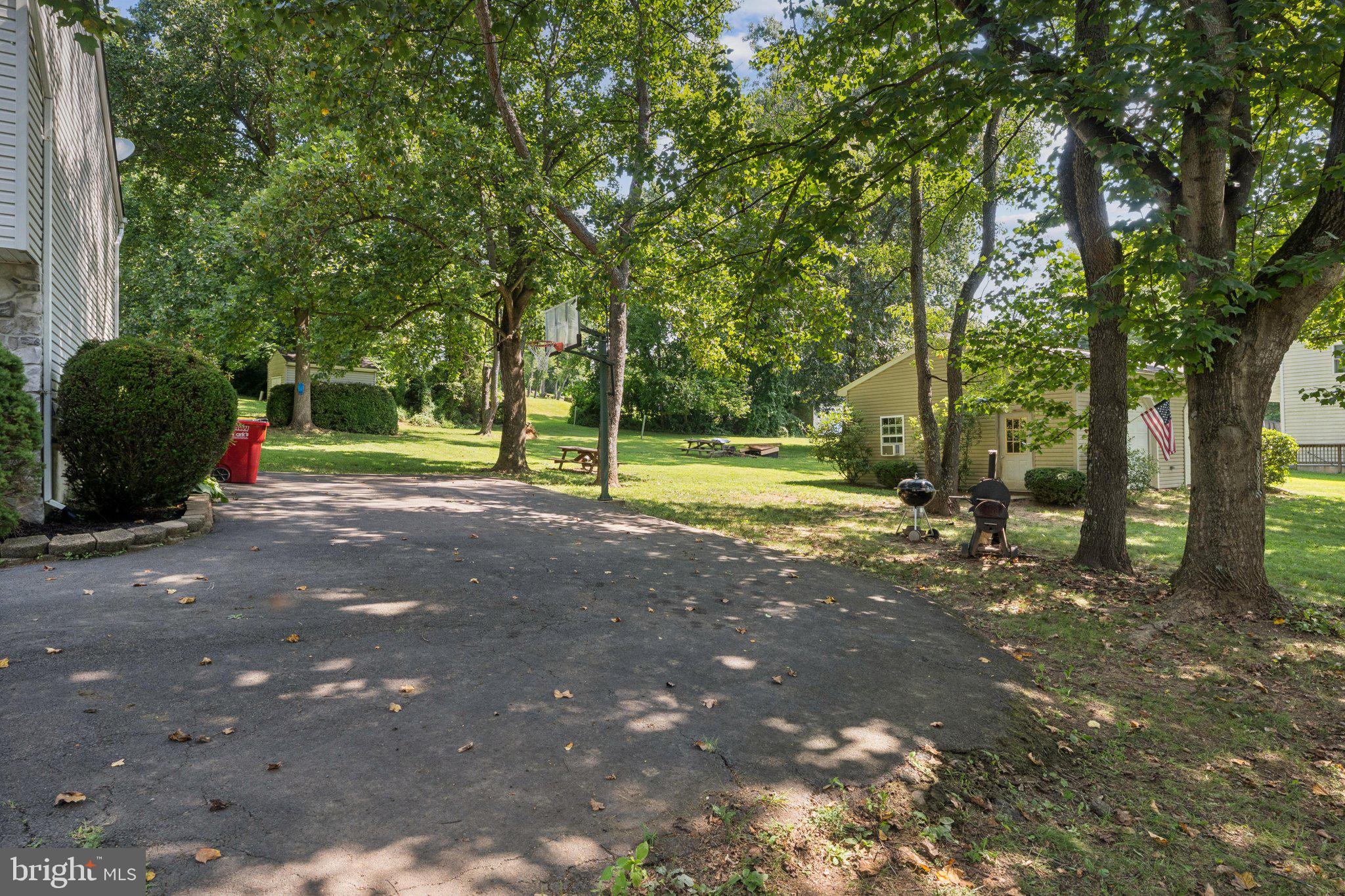 10 CAROL TRAIL
