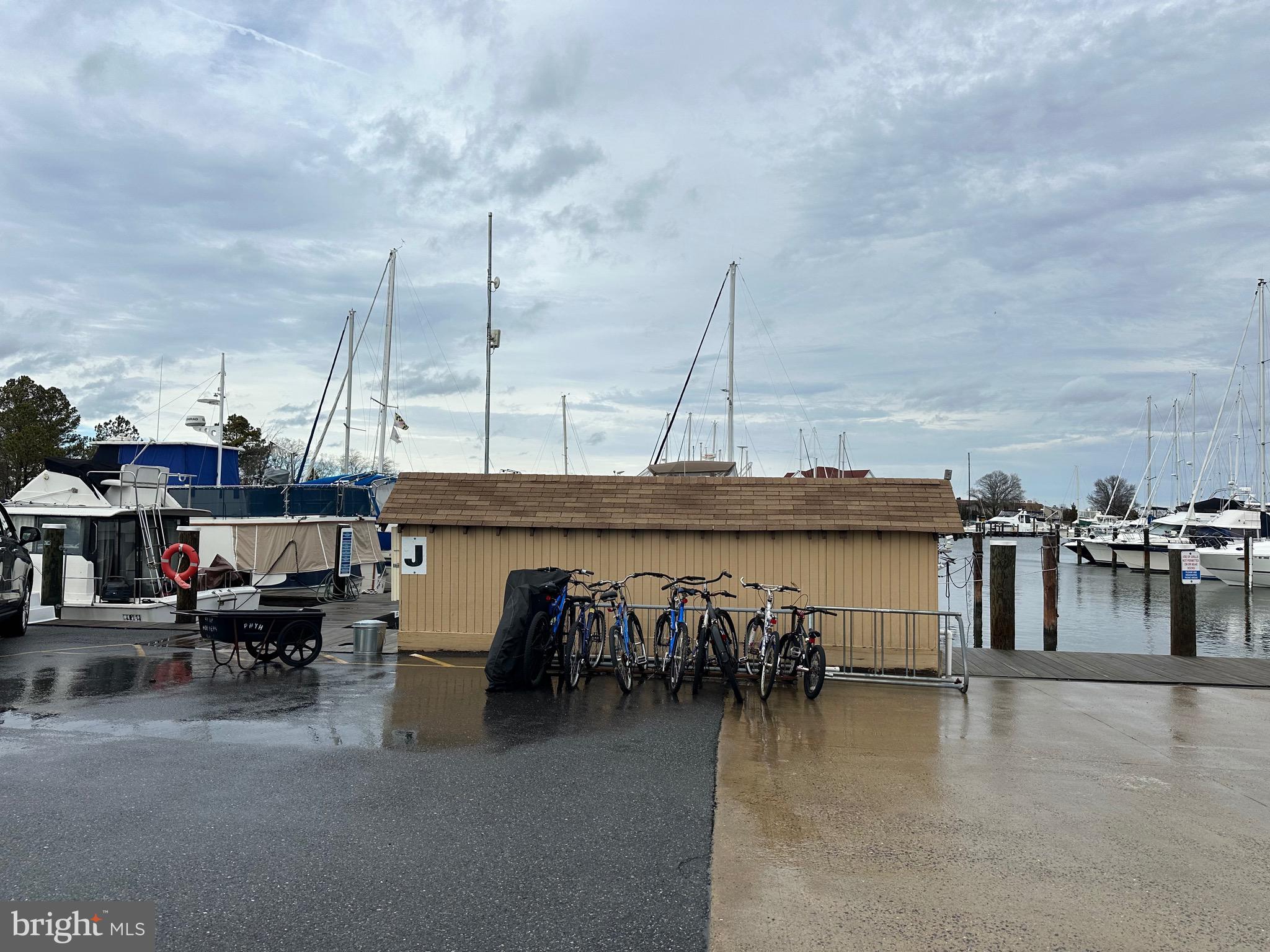 PINEY NARROWS - Residential