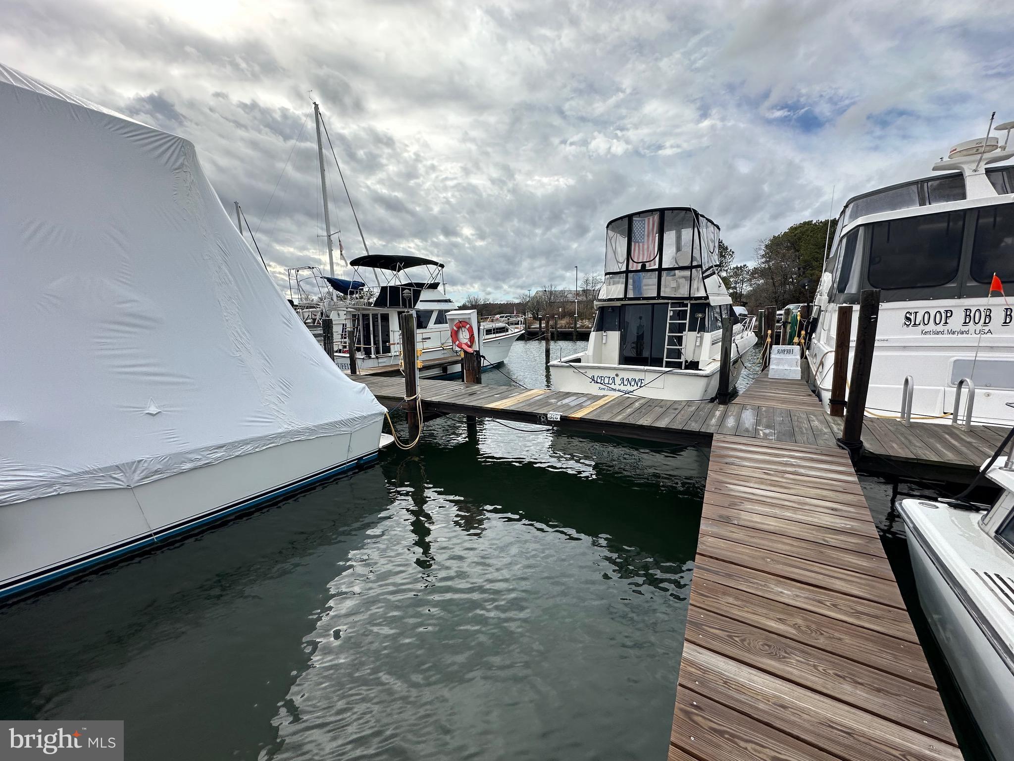 PINEY NARROWS - Residential