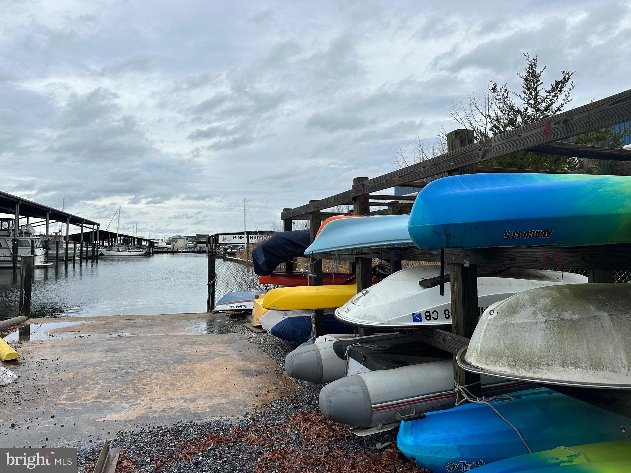 PINEY NARROWS - Residential