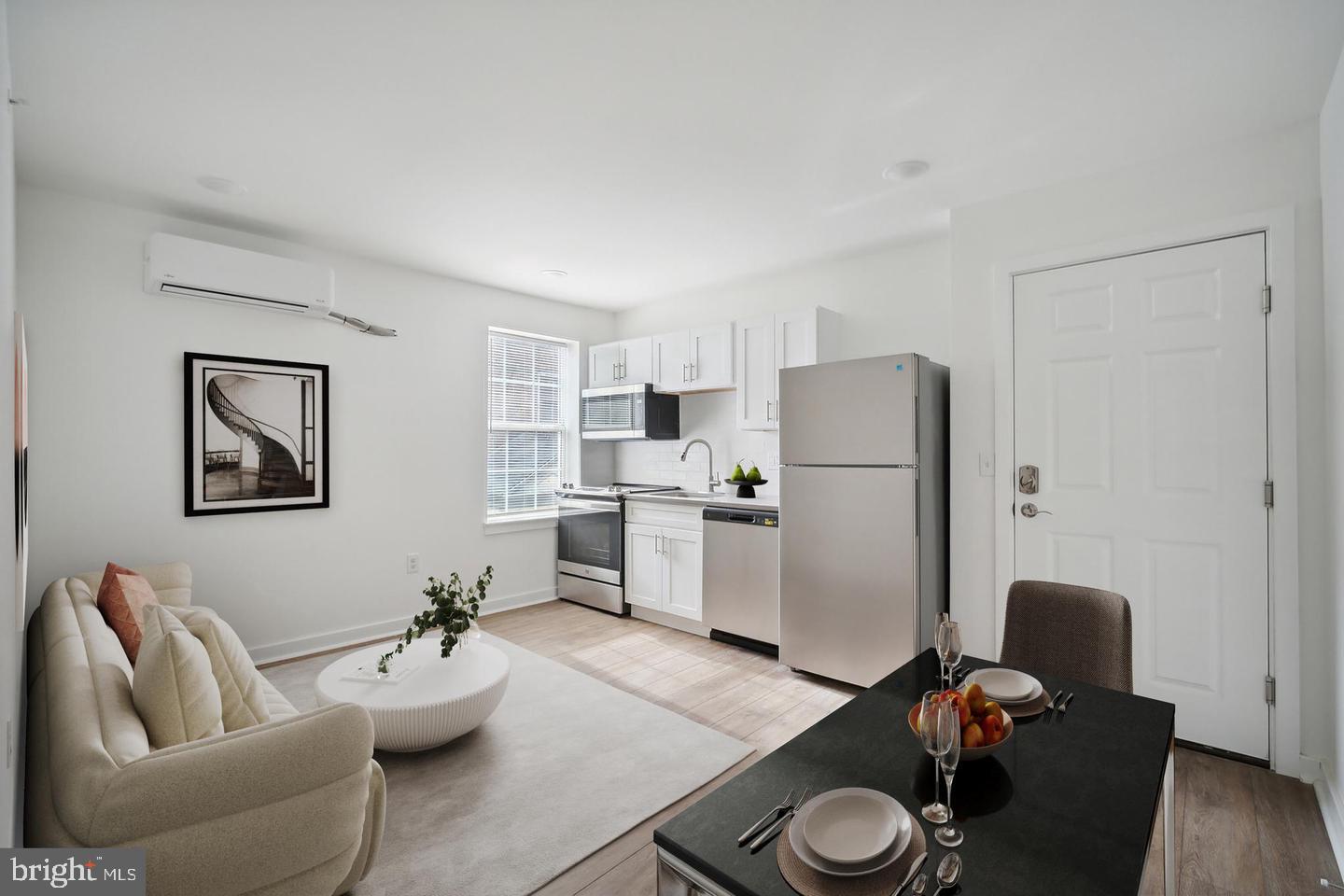 UNIVERSITY CITY - Residential Lease