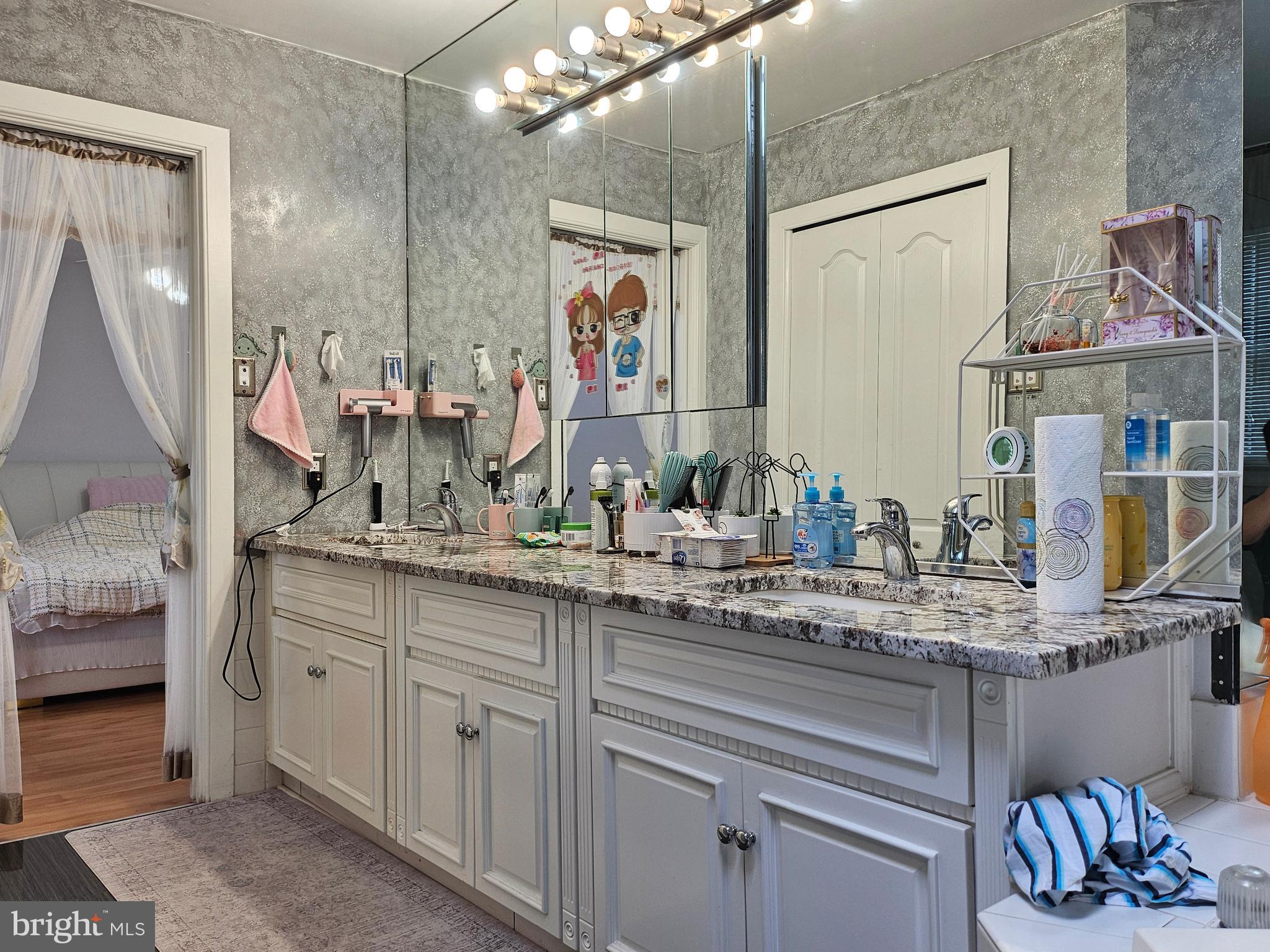 BUSTLETON - Residential