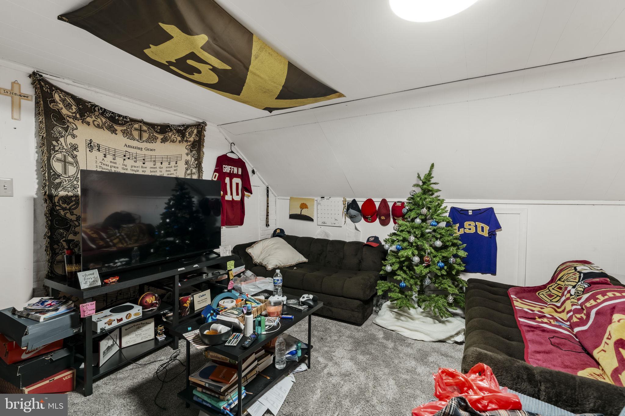 MANHEIM BOROUGH - Residential Income